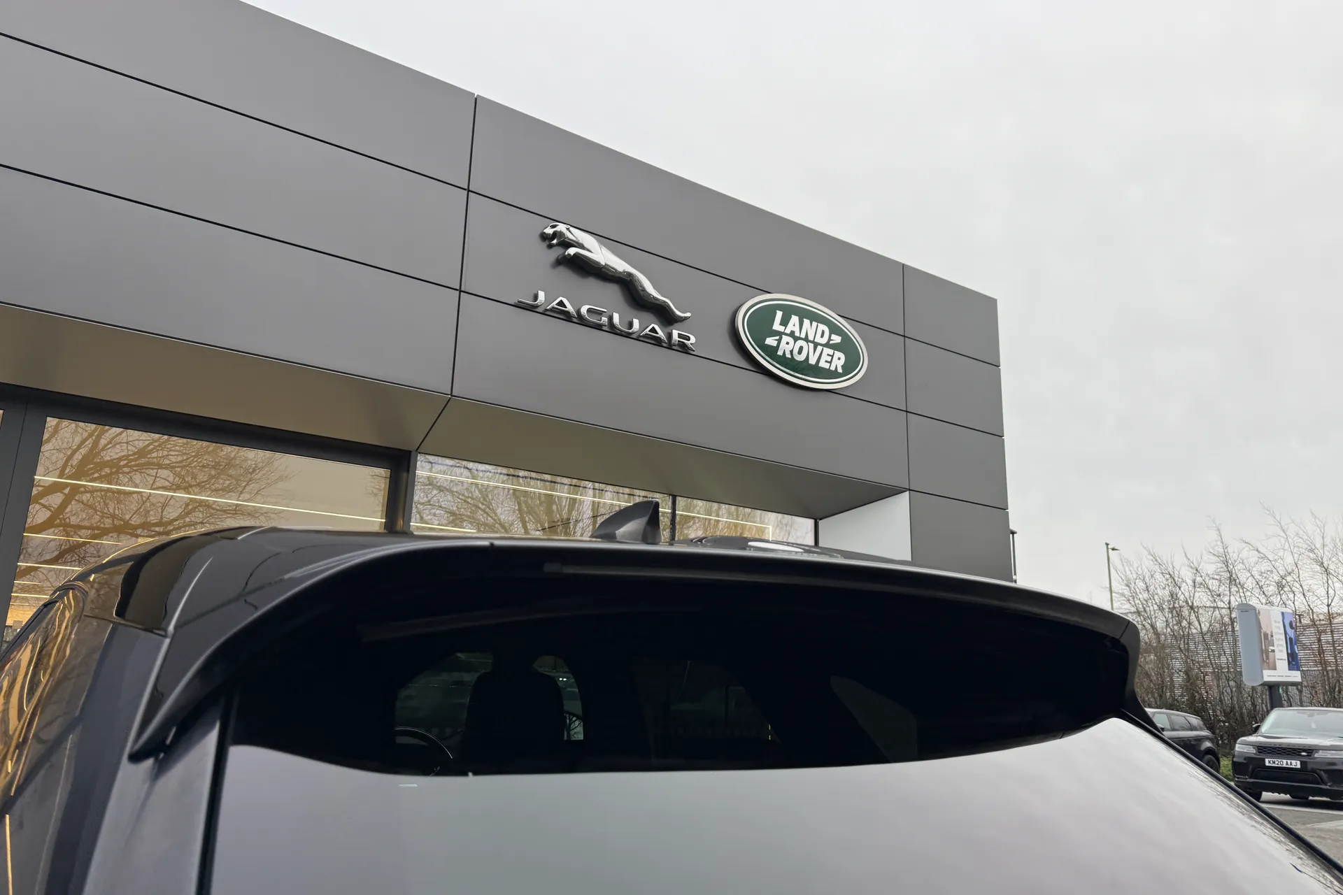 LAND ROVER RANGE ROVER VELAR thumbnail image number 32