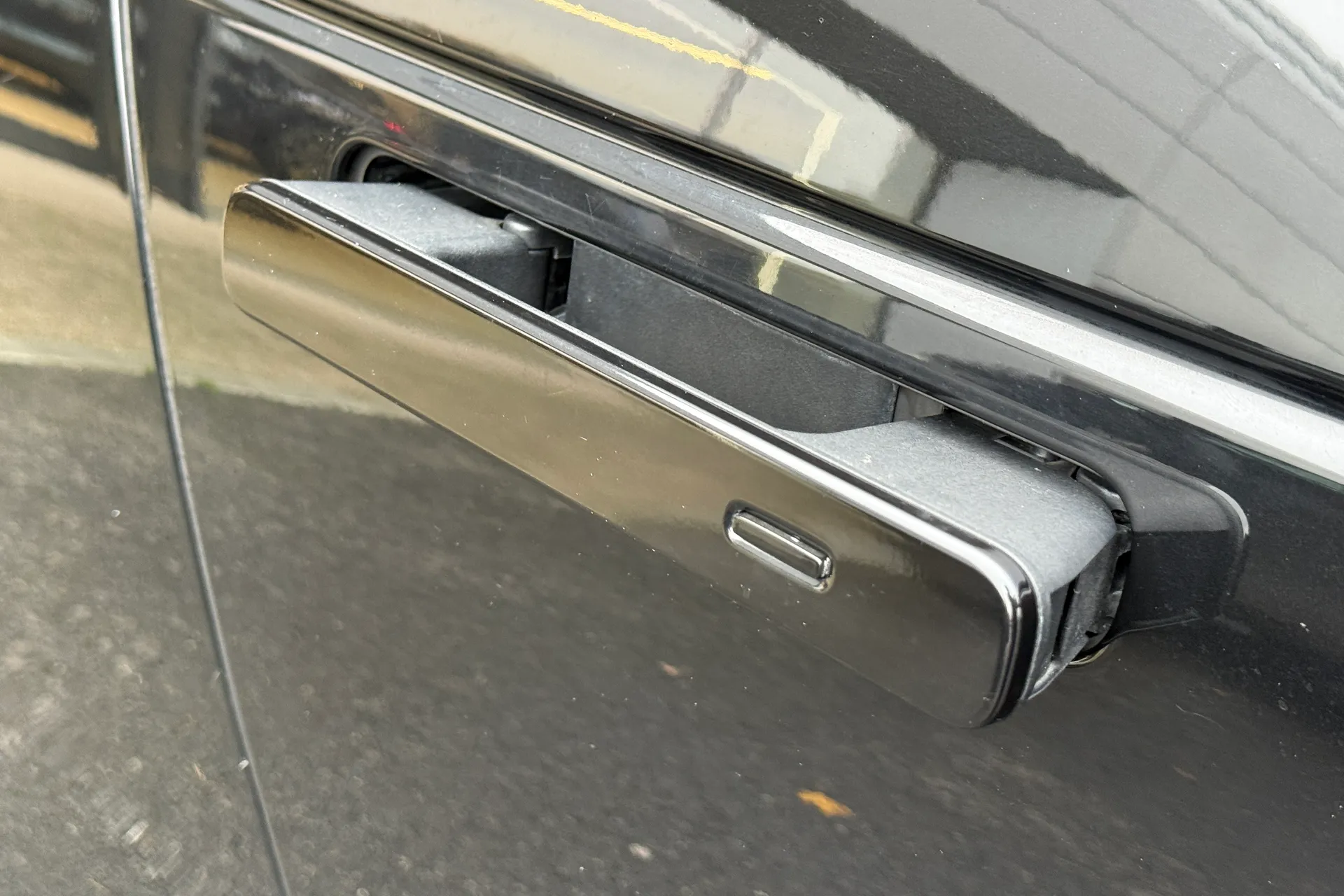 LAND ROVER RANGE ROVER VELAR thumbnail image number 37