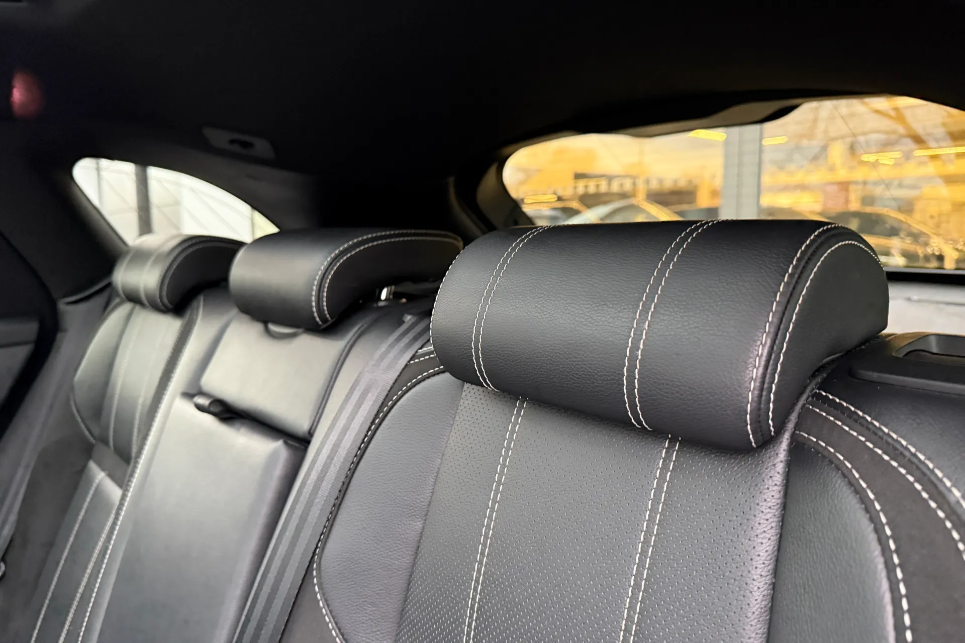 LAND ROVER RANGE ROVER VELAR thumbnail image number 49