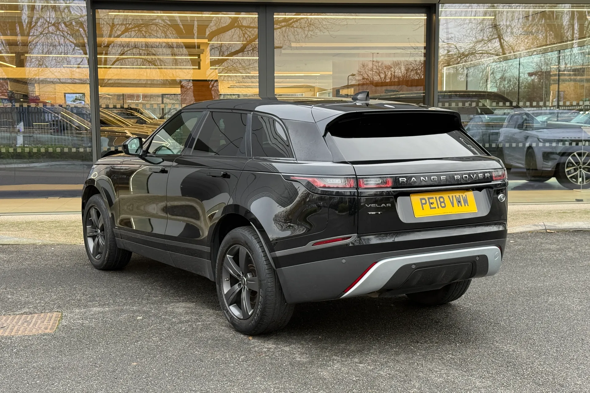 LAND ROVER RANGE ROVER VELAR thumbnail image number 57