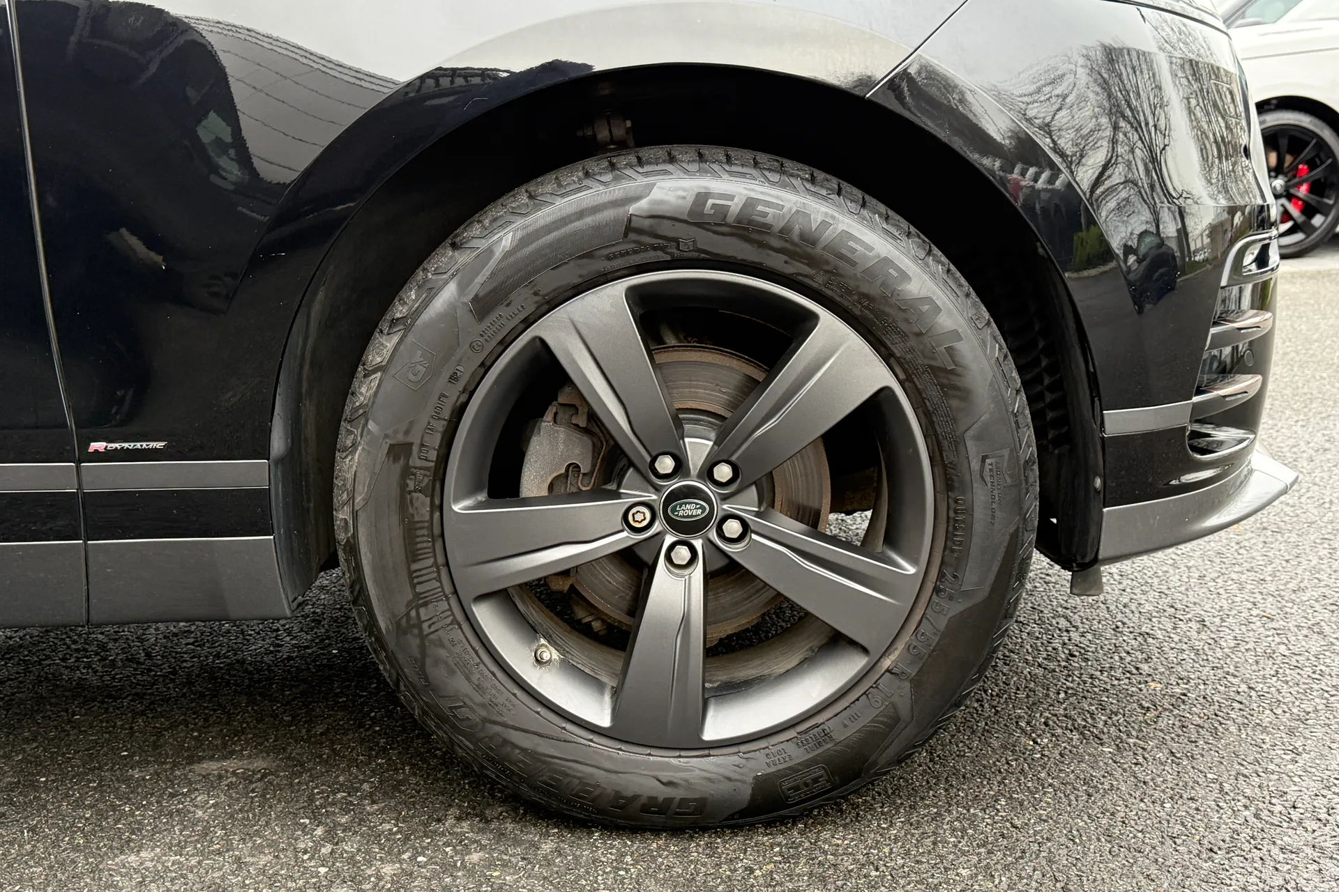 LAND ROVER RANGE ROVER VELAR thumbnail image number 22