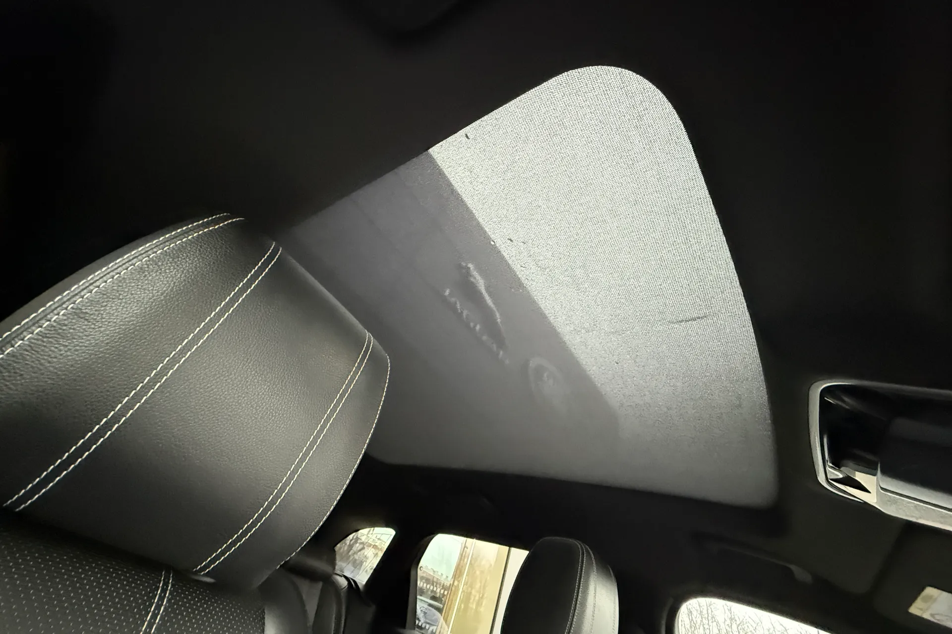 LAND ROVER RANGE ROVER VELAR thumbnail image number 36