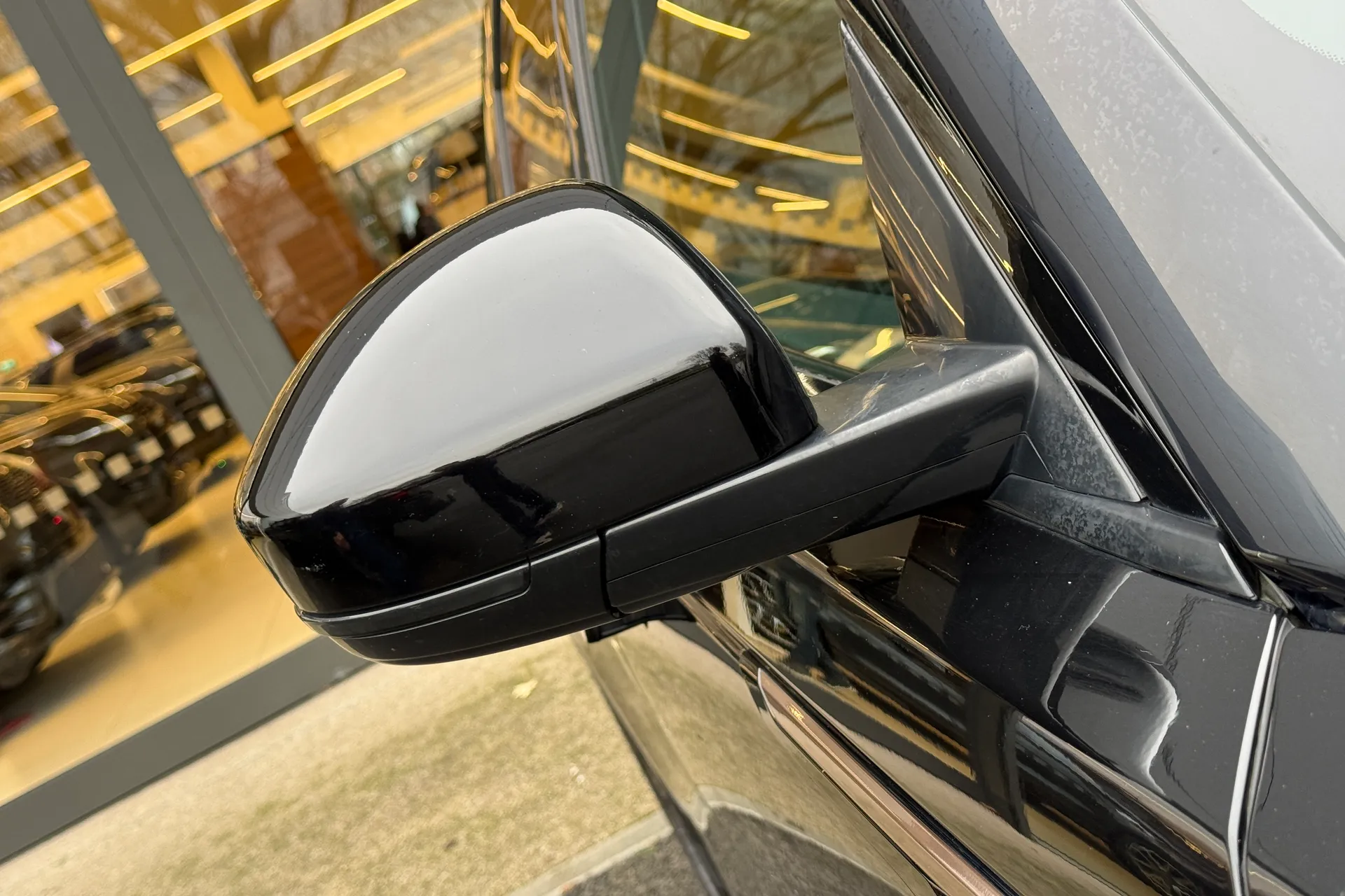 LAND ROVER RANGE ROVER VELAR thumbnail image number 52