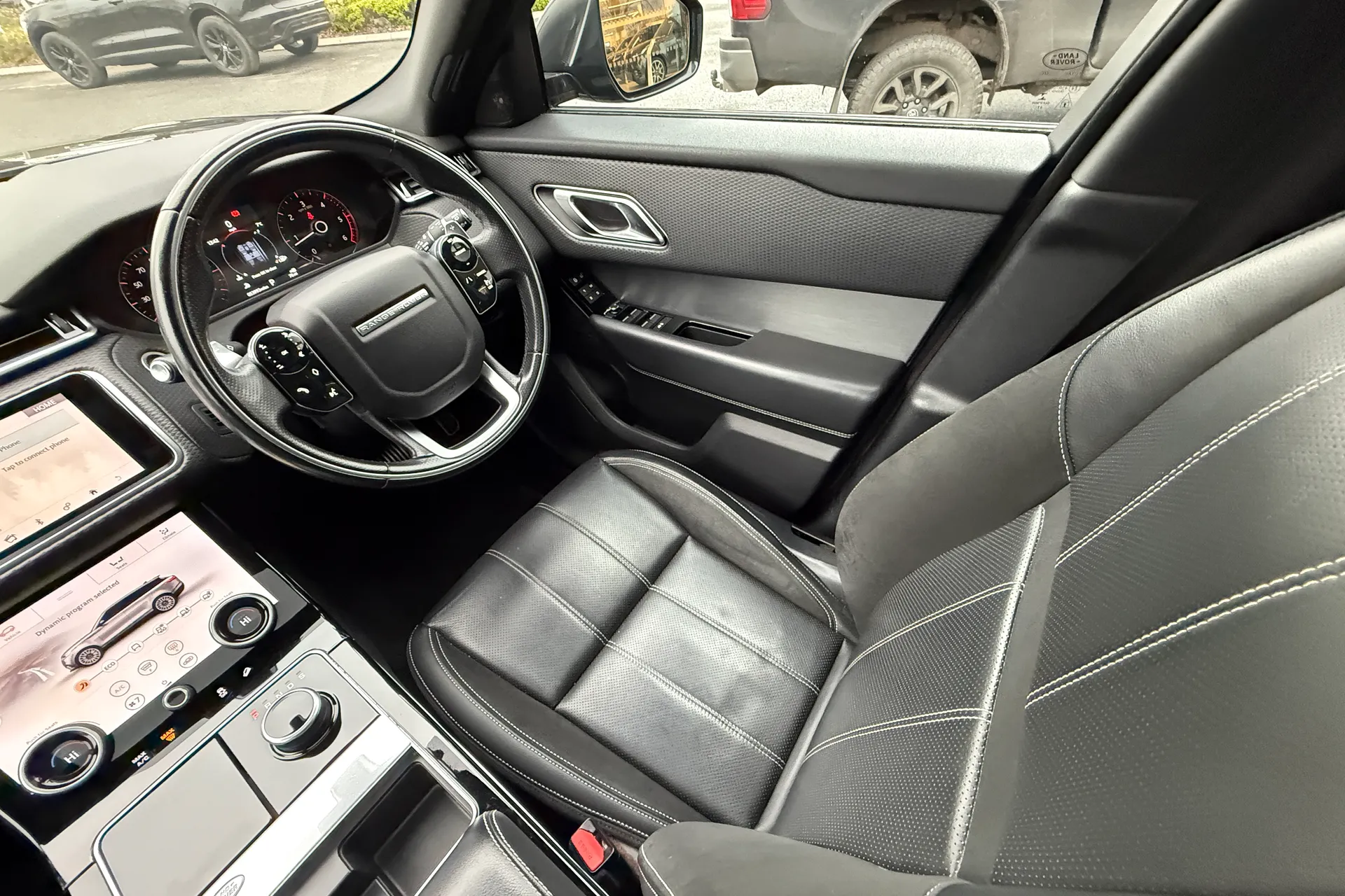 LAND ROVER RANGE ROVER VELAR thumbnail image number 13