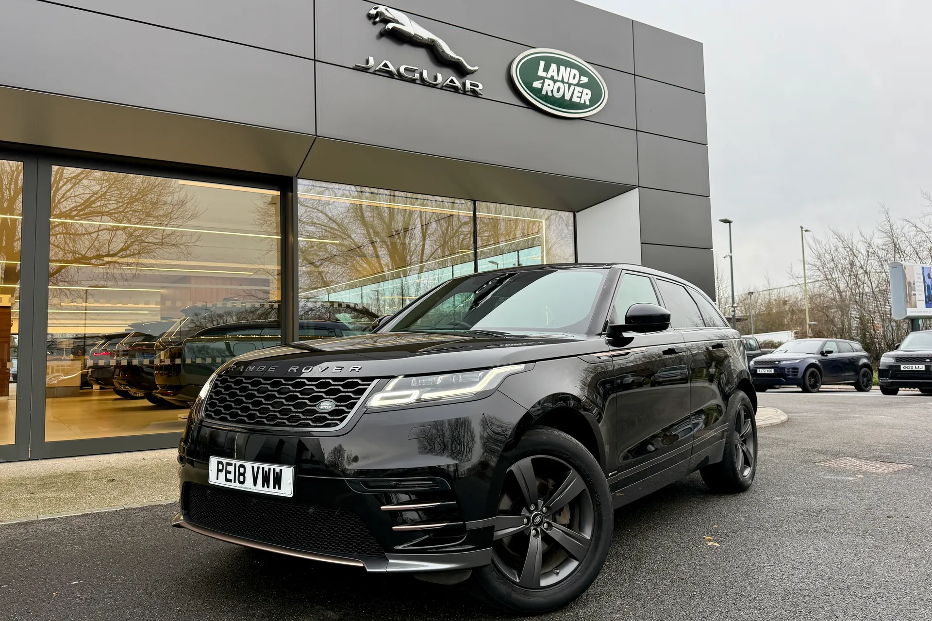 LAND ROVER RANGE ROVER VELAR thumbnail image number 28