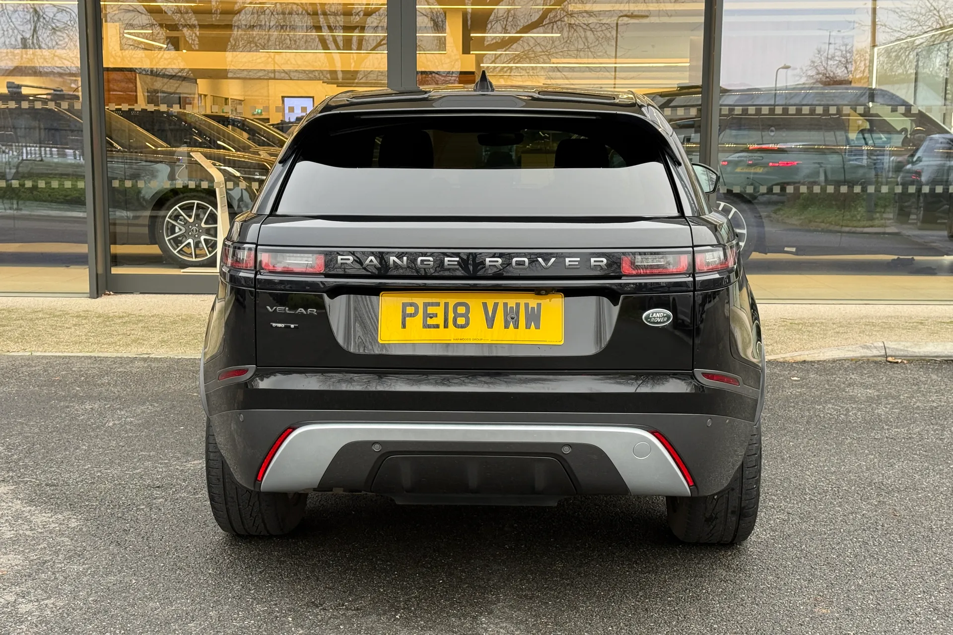 LAND ROVER RANGE ROVER VELAR thumbnail image number 6