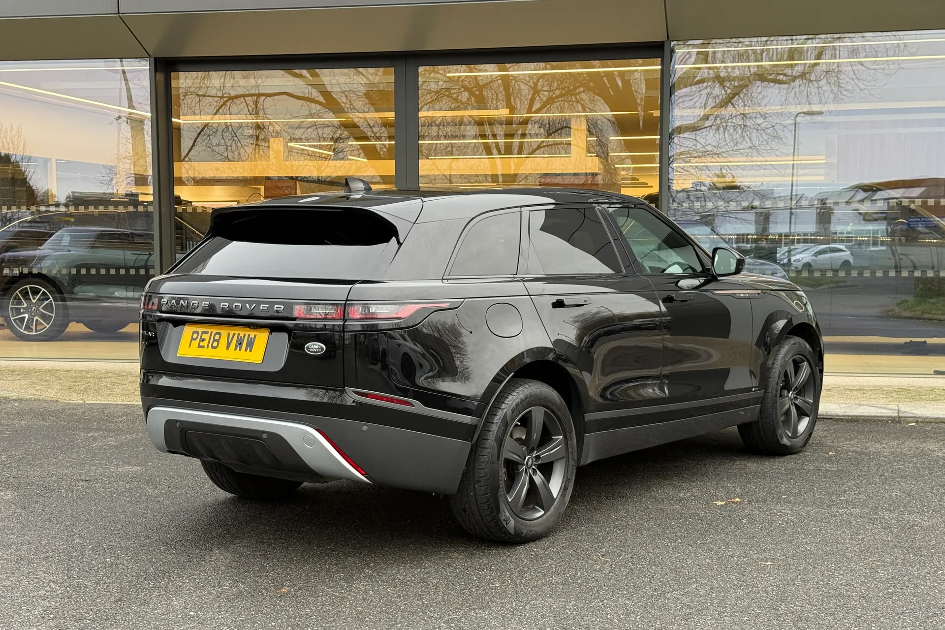 LAND ROVER RANGE ROVER VELAR thumbnail image number 7