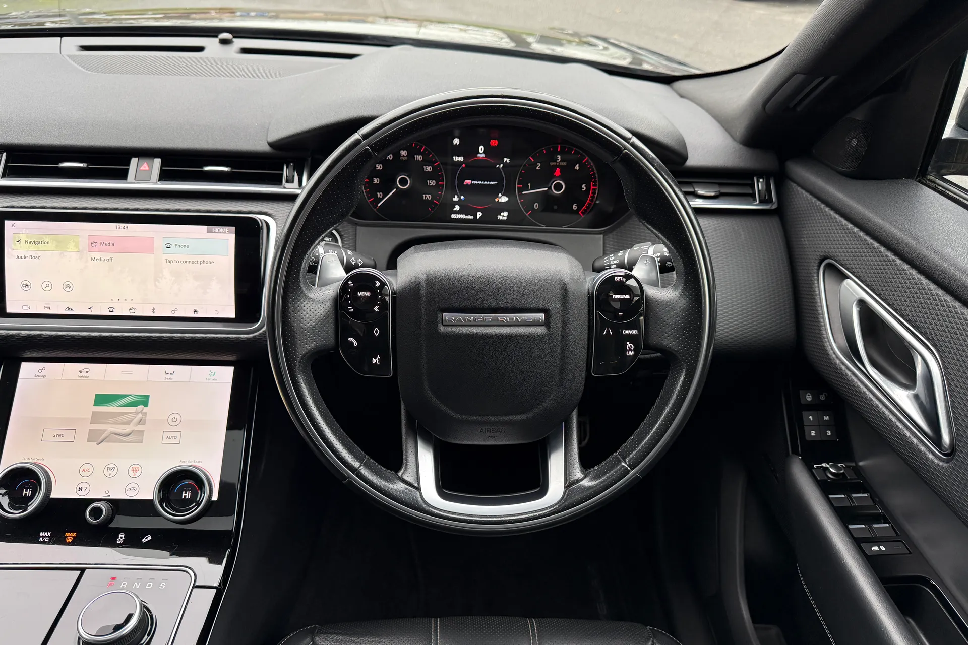 LAND ROVER RANGE ROVER VELAR thumbnail image number 14