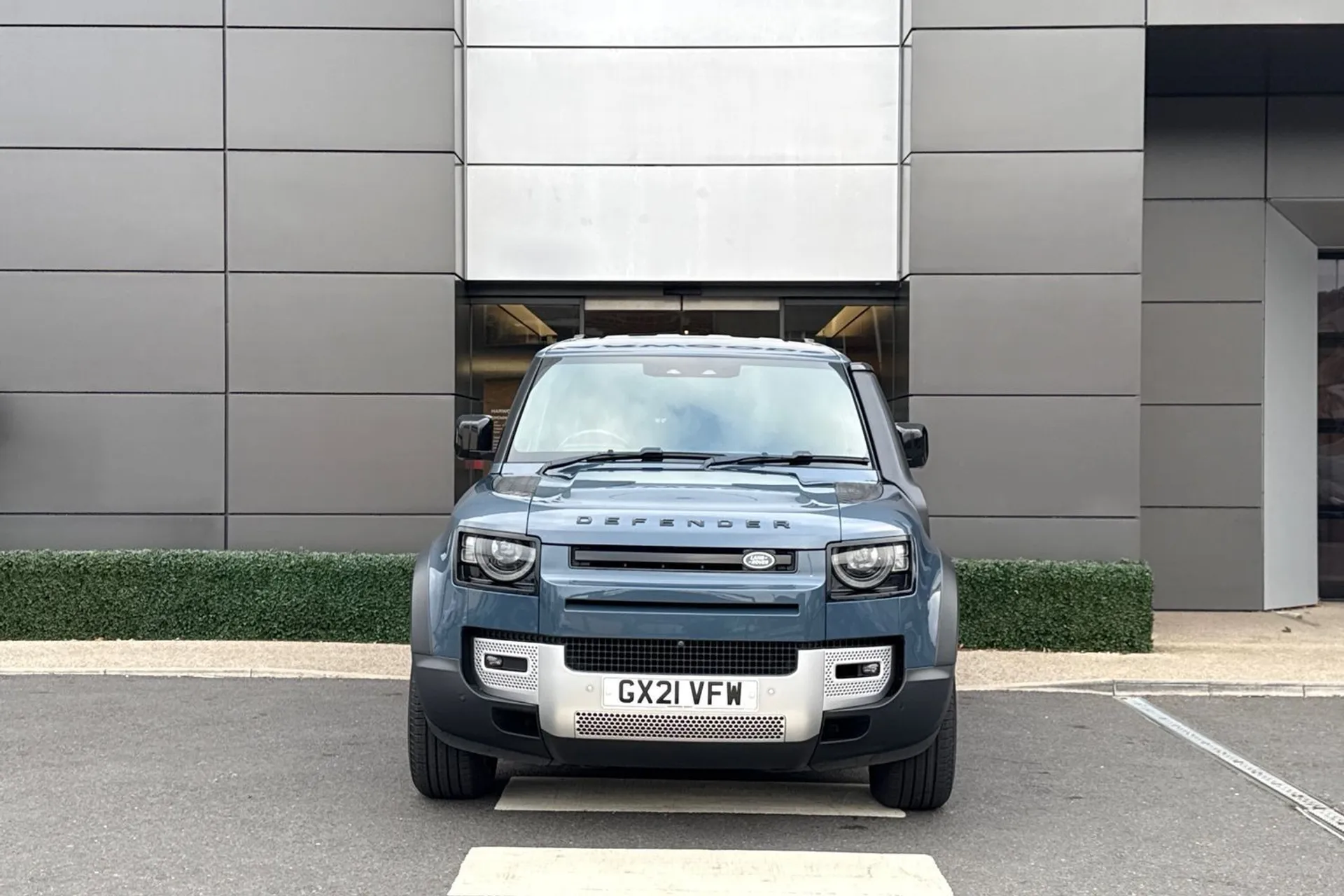 LAND ROVER DEFENDER thumbnail image number 15