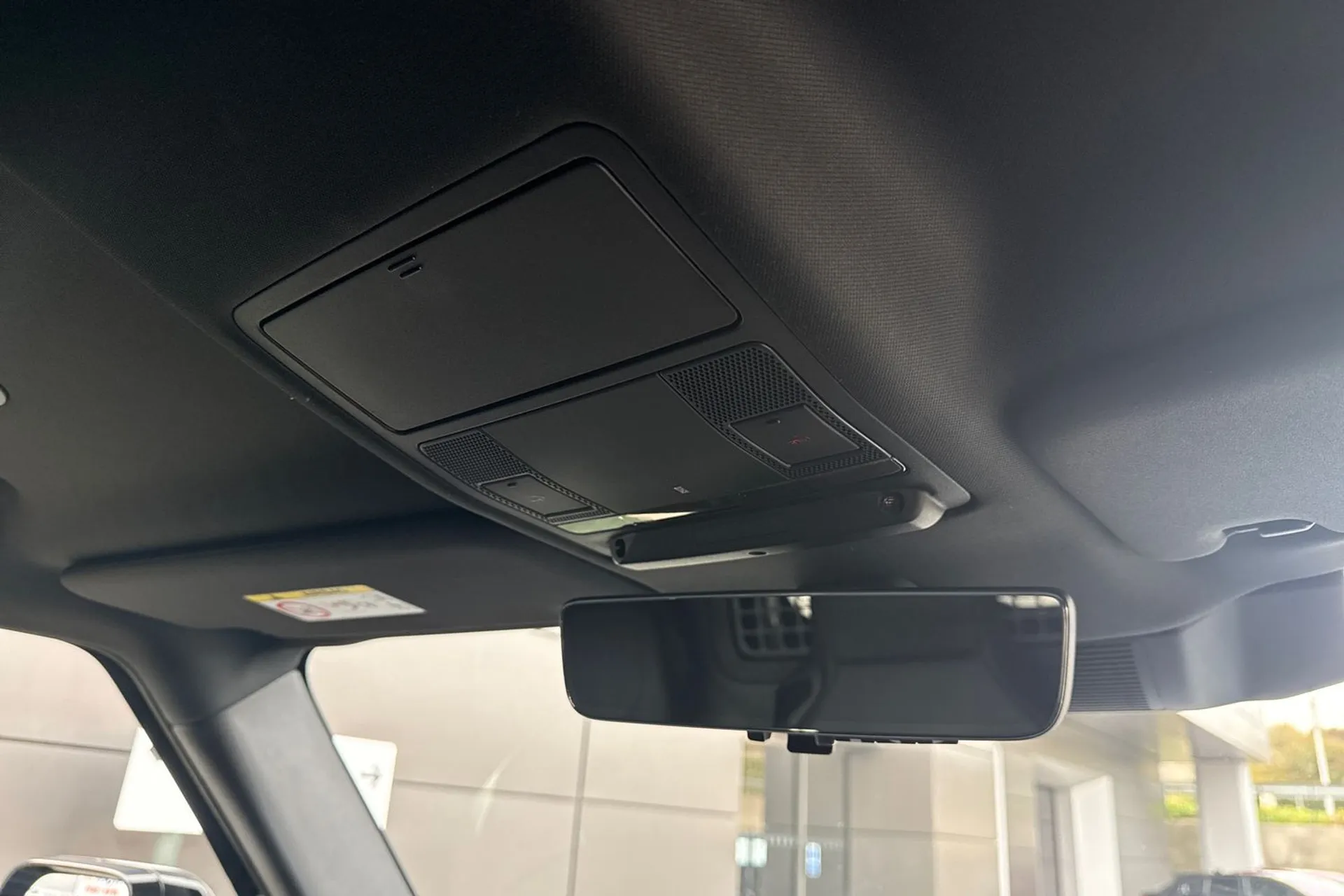 LAND ROVER DEFENDER thumbnail image number 51