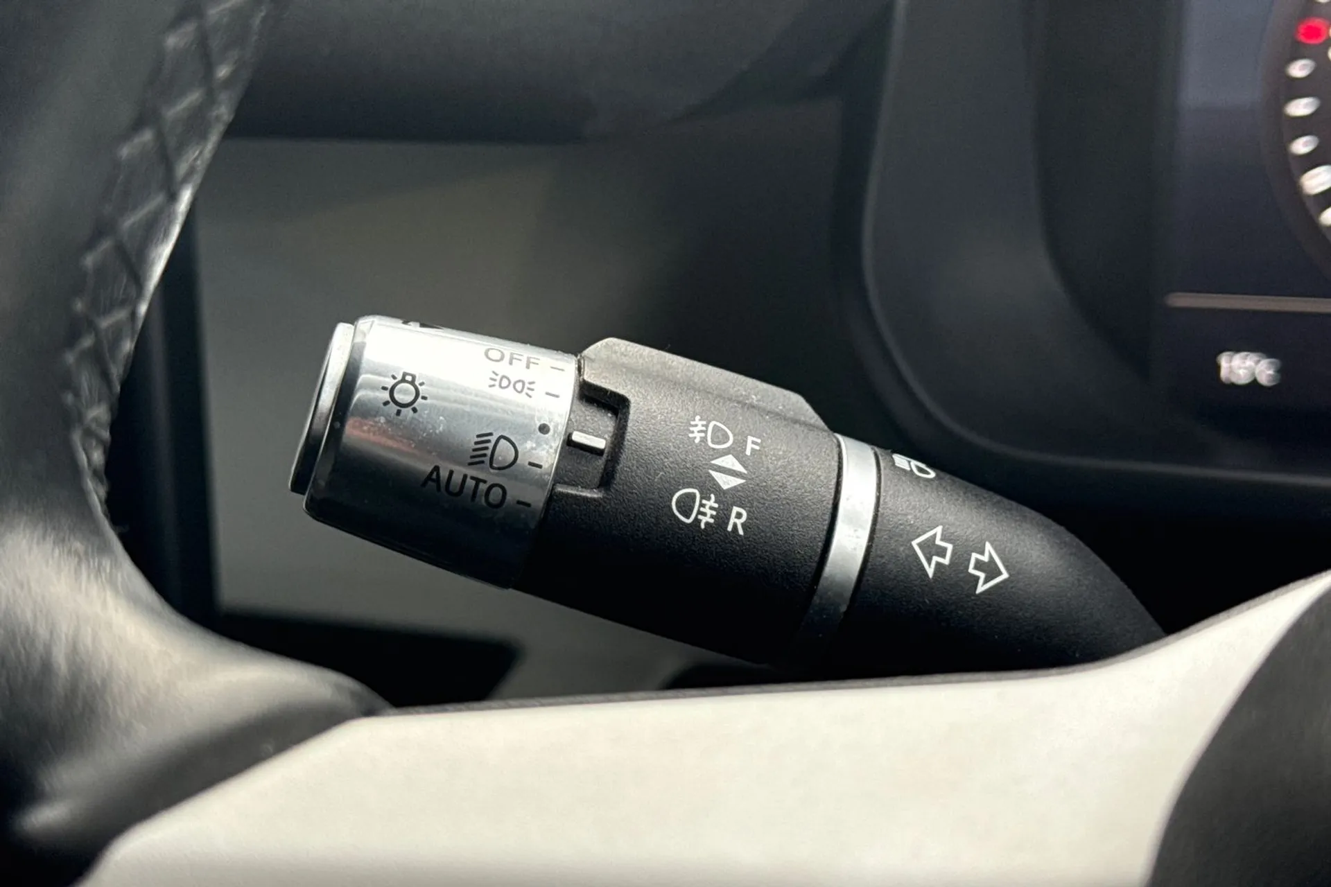 LAND ROVER DEFENDER thumbnail image number 59