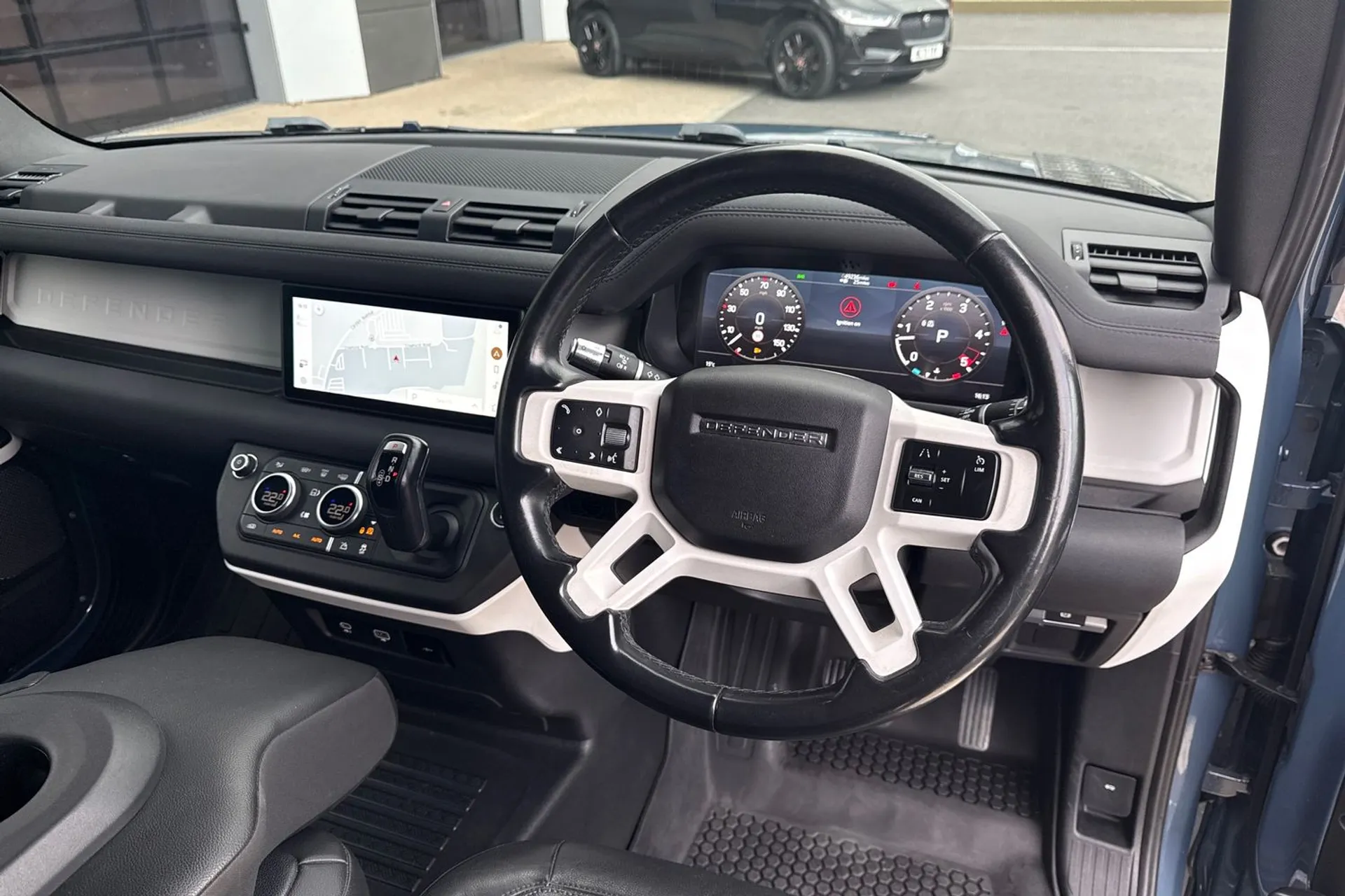 LAND ROVER DEFENDER thumbnail image number 42