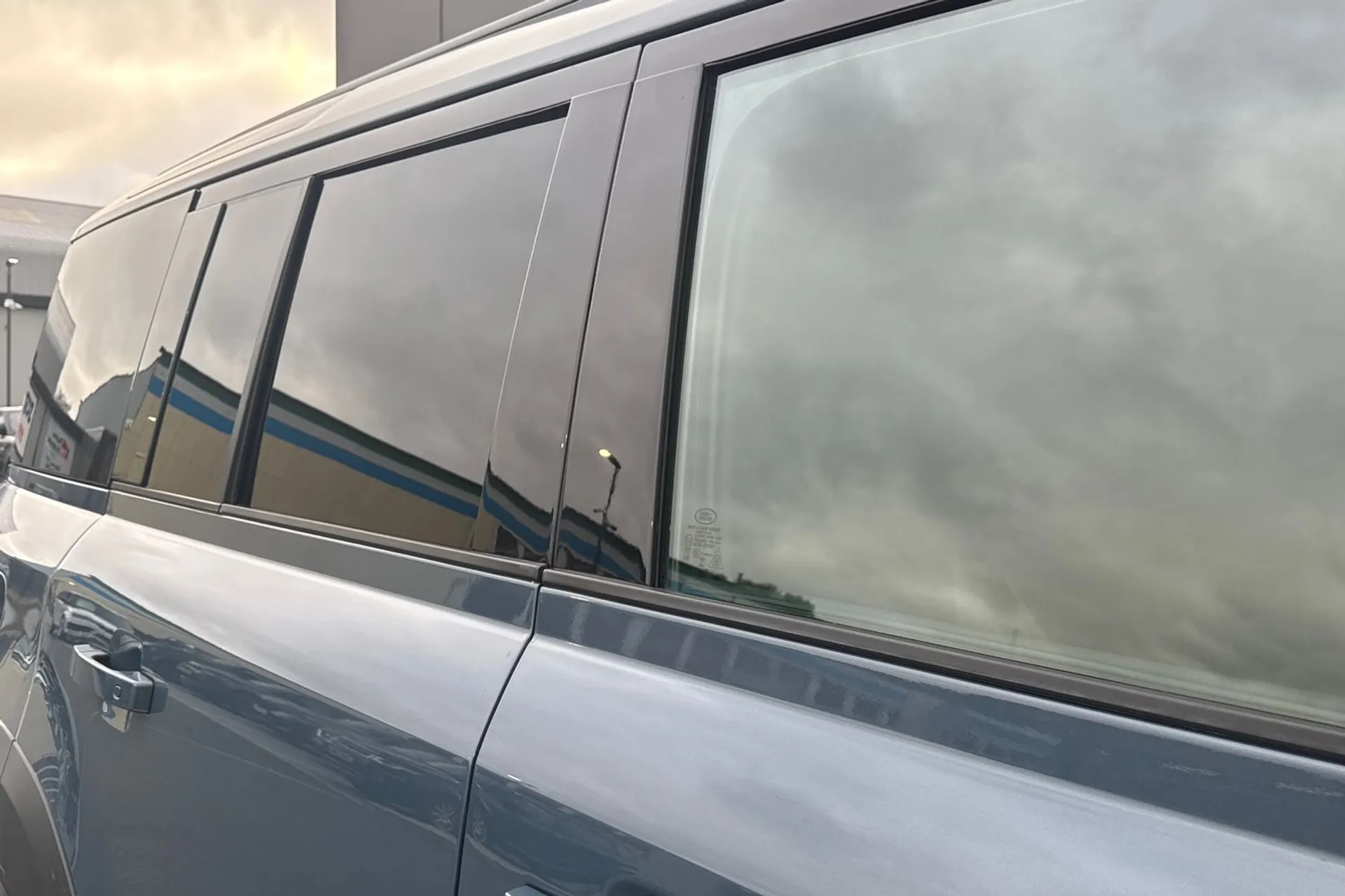 LAND ROVER DEFENDER thumbnail image number 22