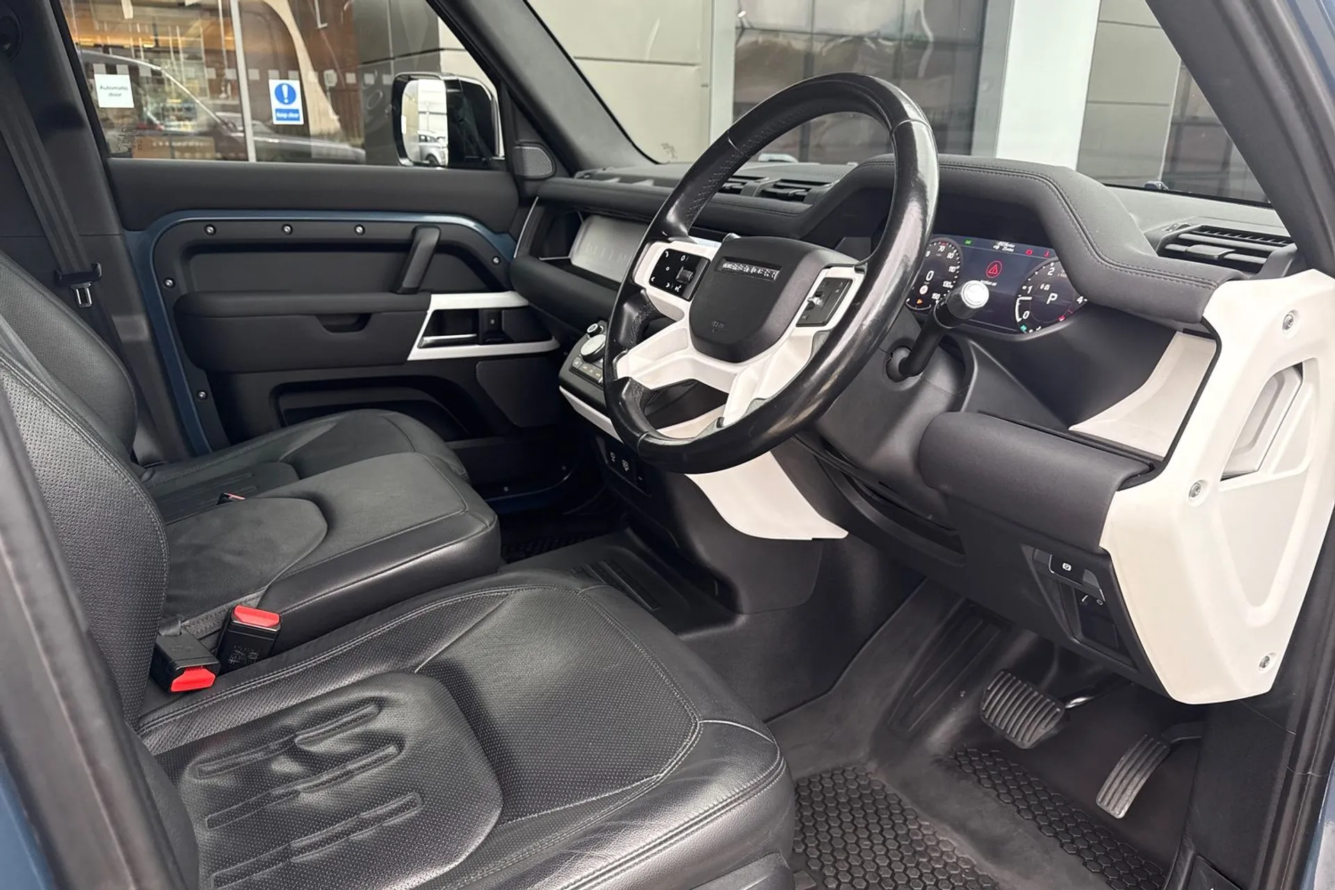 LAND ROVER DEFENDER thumbnail image number 18