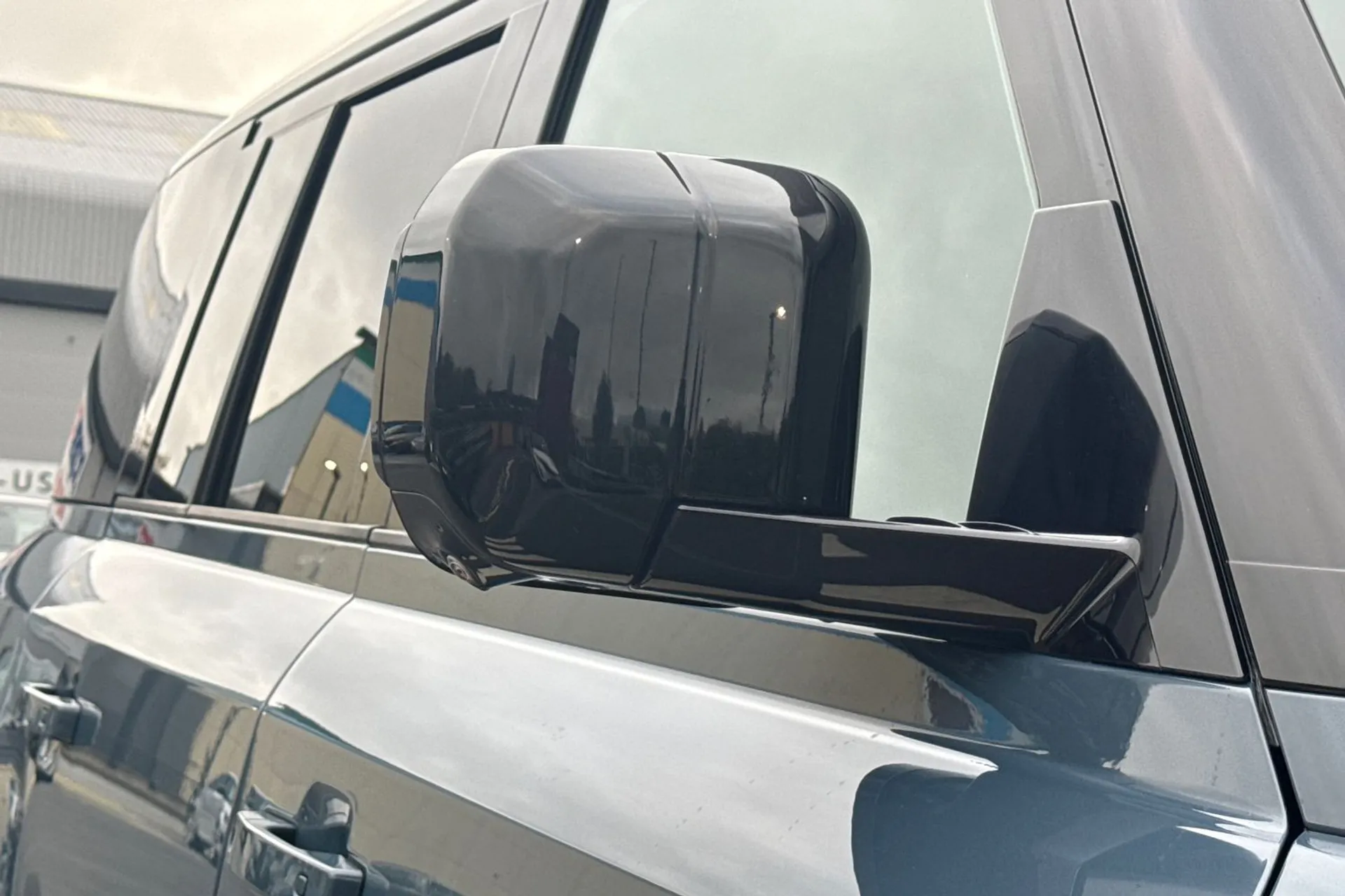 LAND ROVER DEFENDER thumbnail image number 30