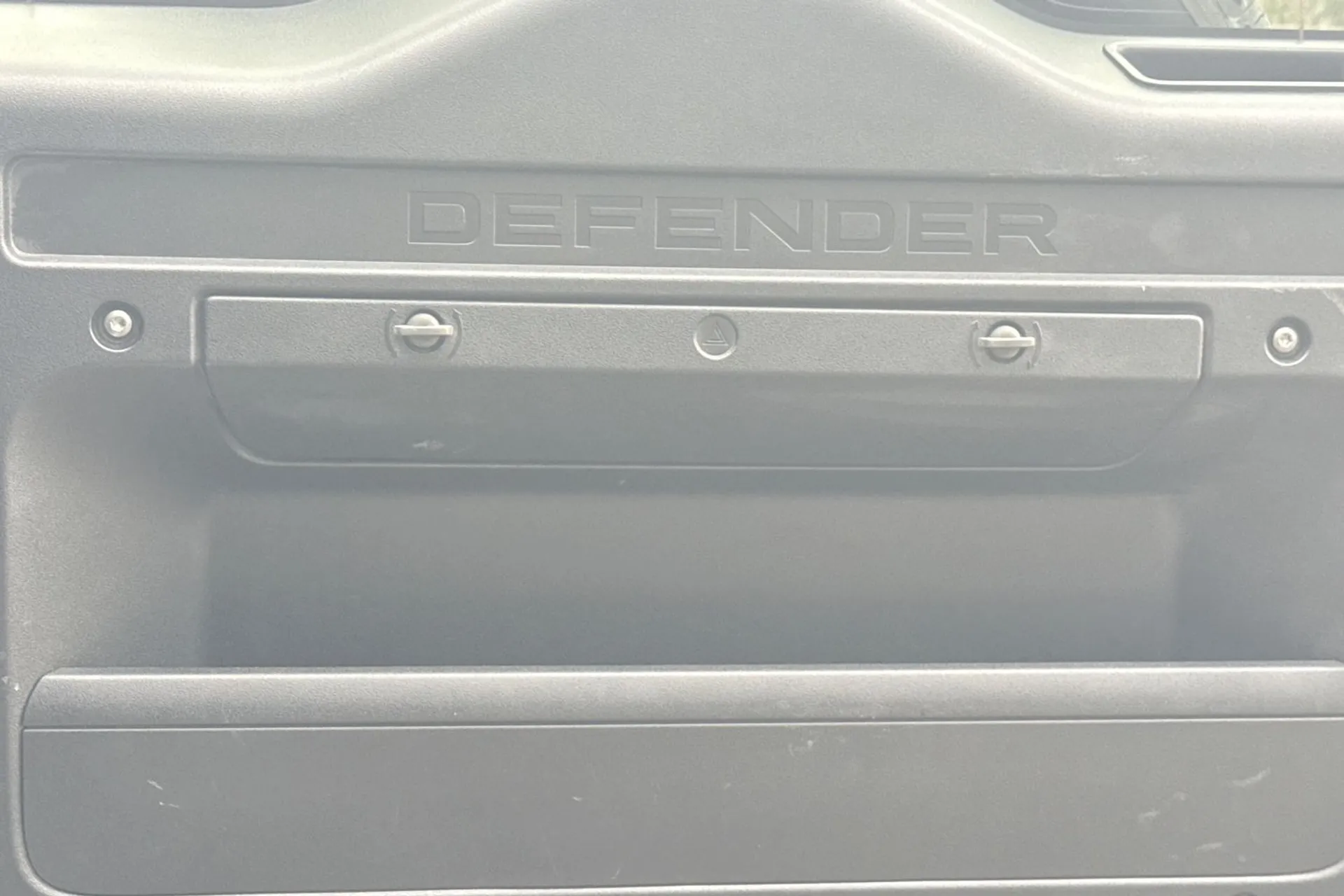 LAND ROVER DEFENDER thumbnail image number 34