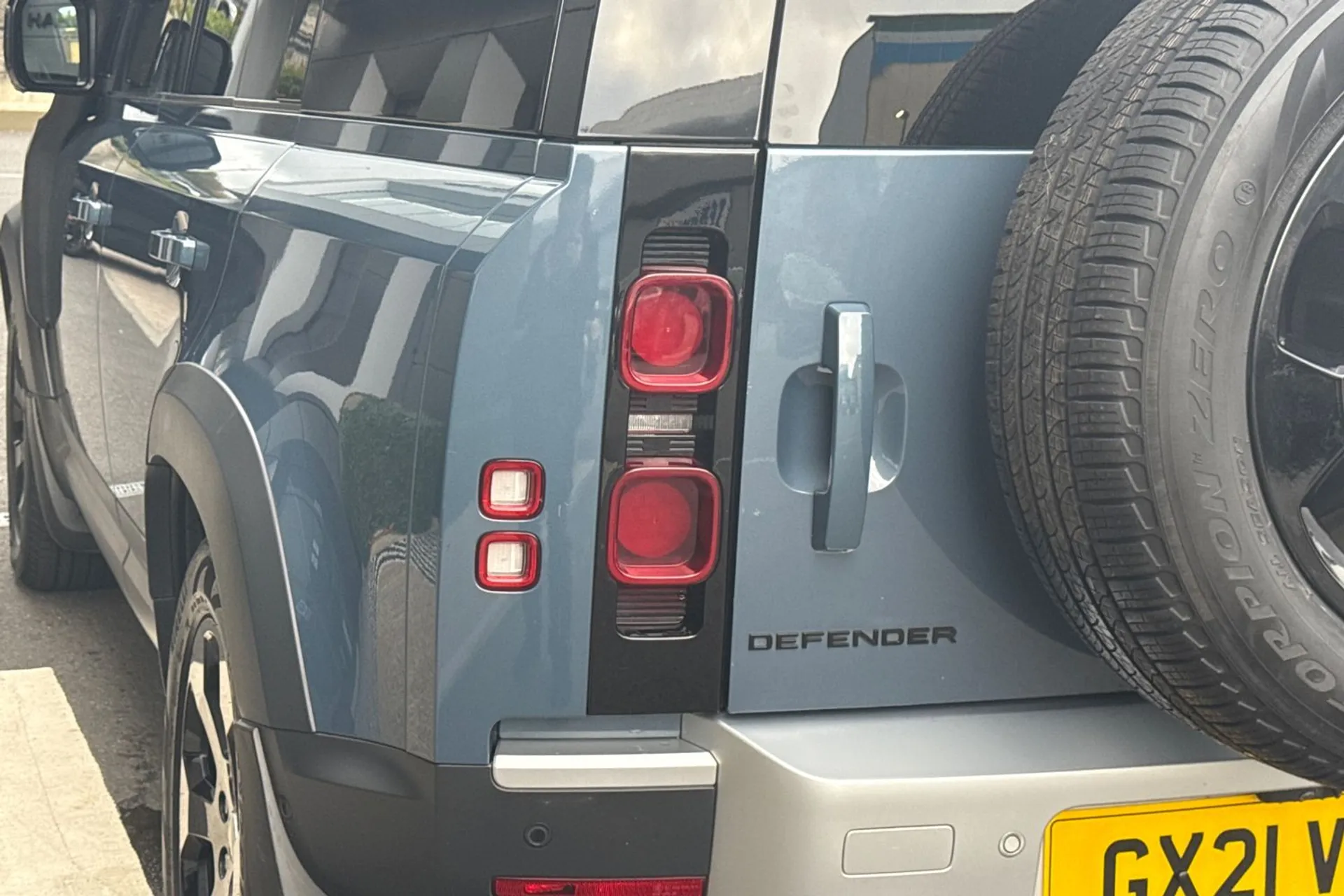 LAND ROVER DEFENDER thumbnail image number 26