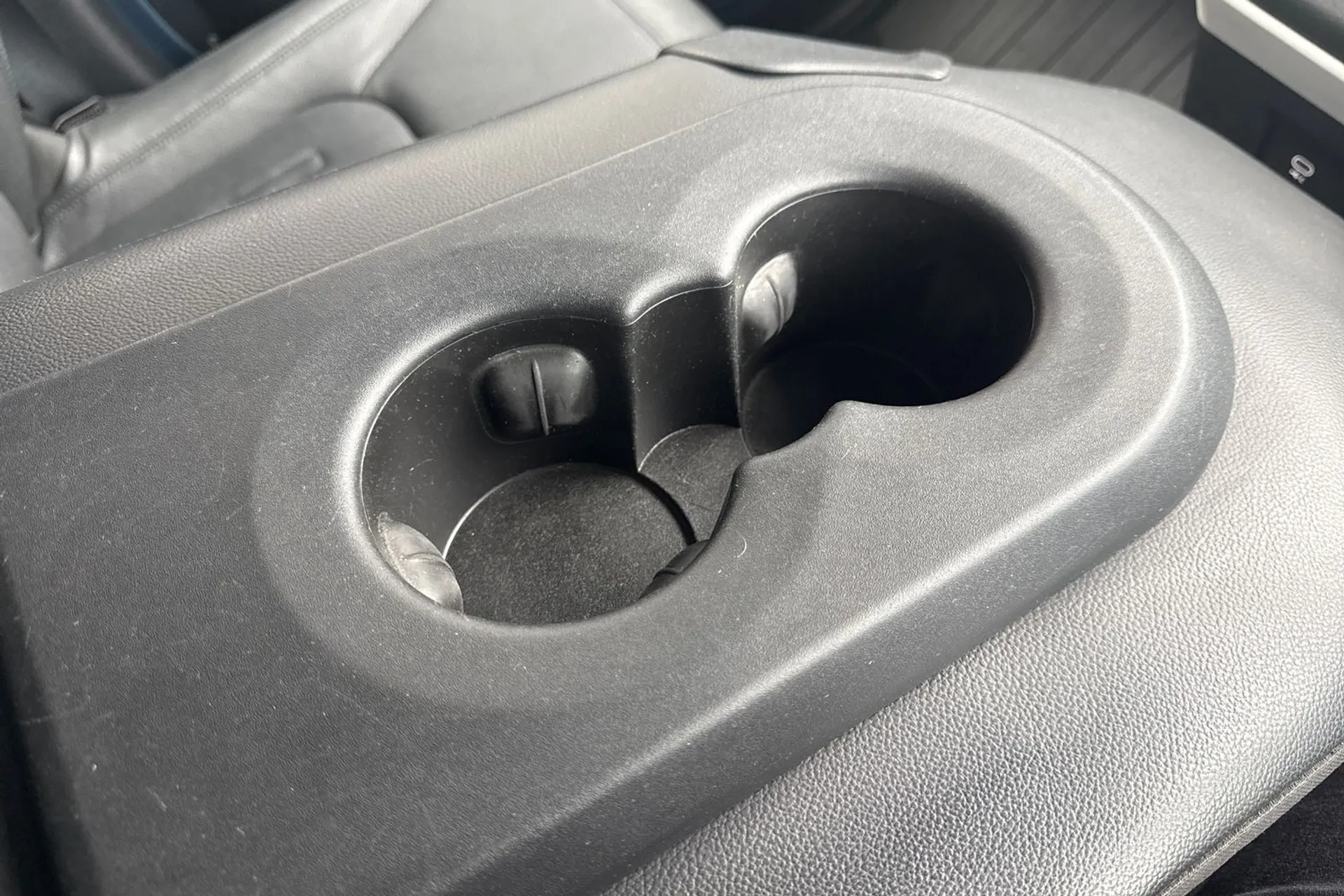 LAND ROVER DEFENDER thumbnail image number 52