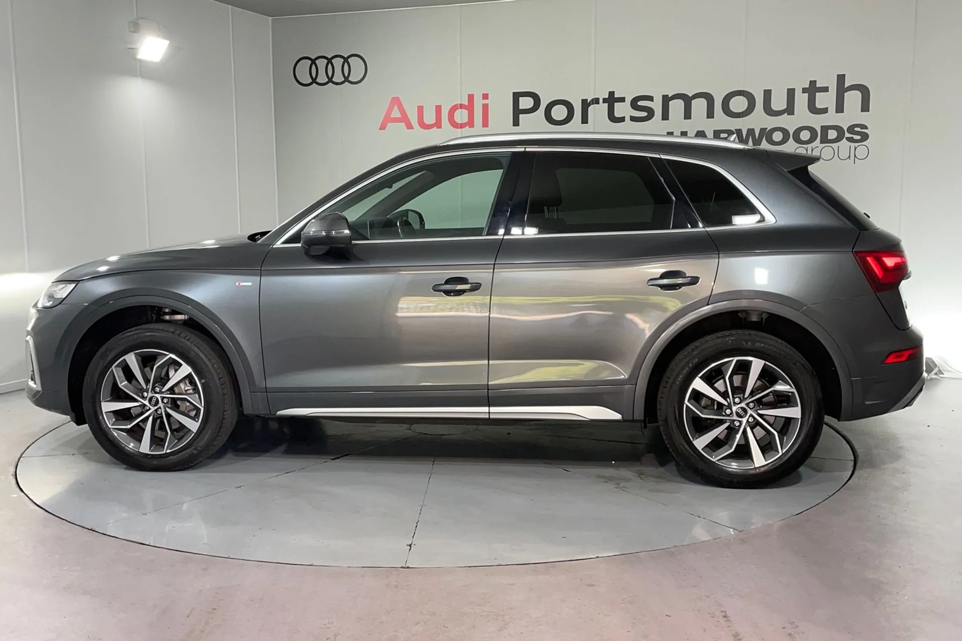 Audi Q5 thumbnail image number 10