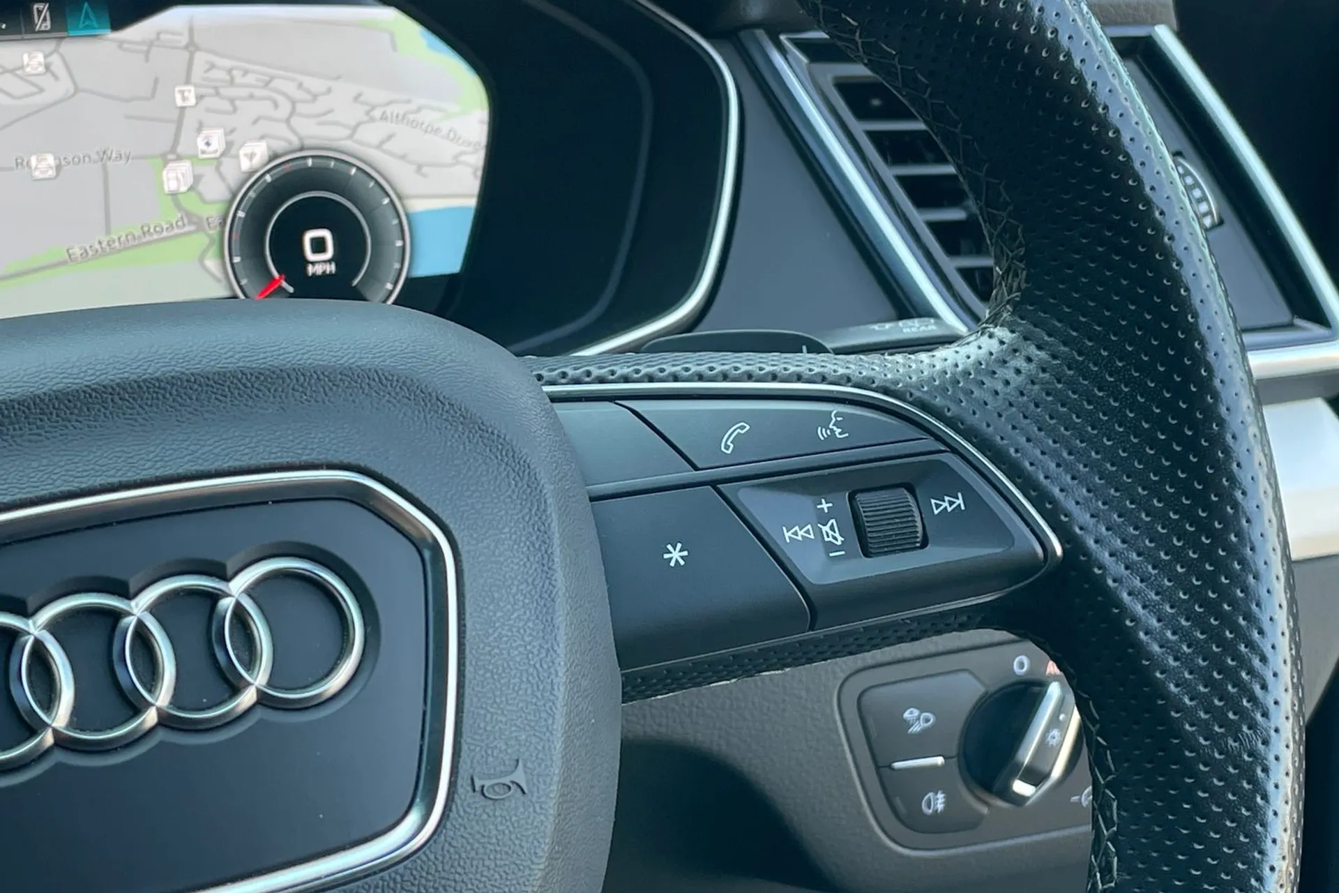 Audi Q5 thumbnail image number 39