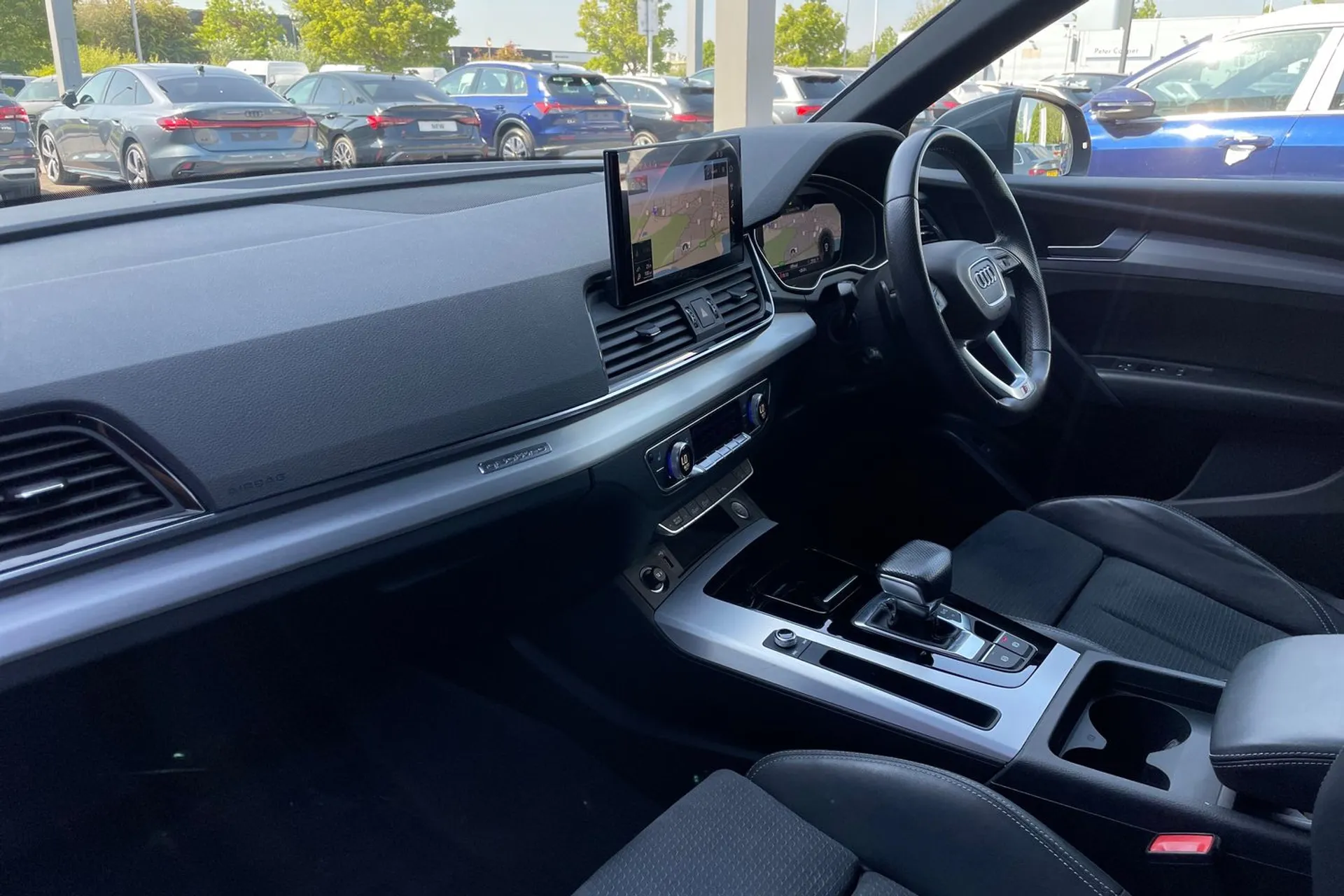 Audi Q5 thumbnail image number 28