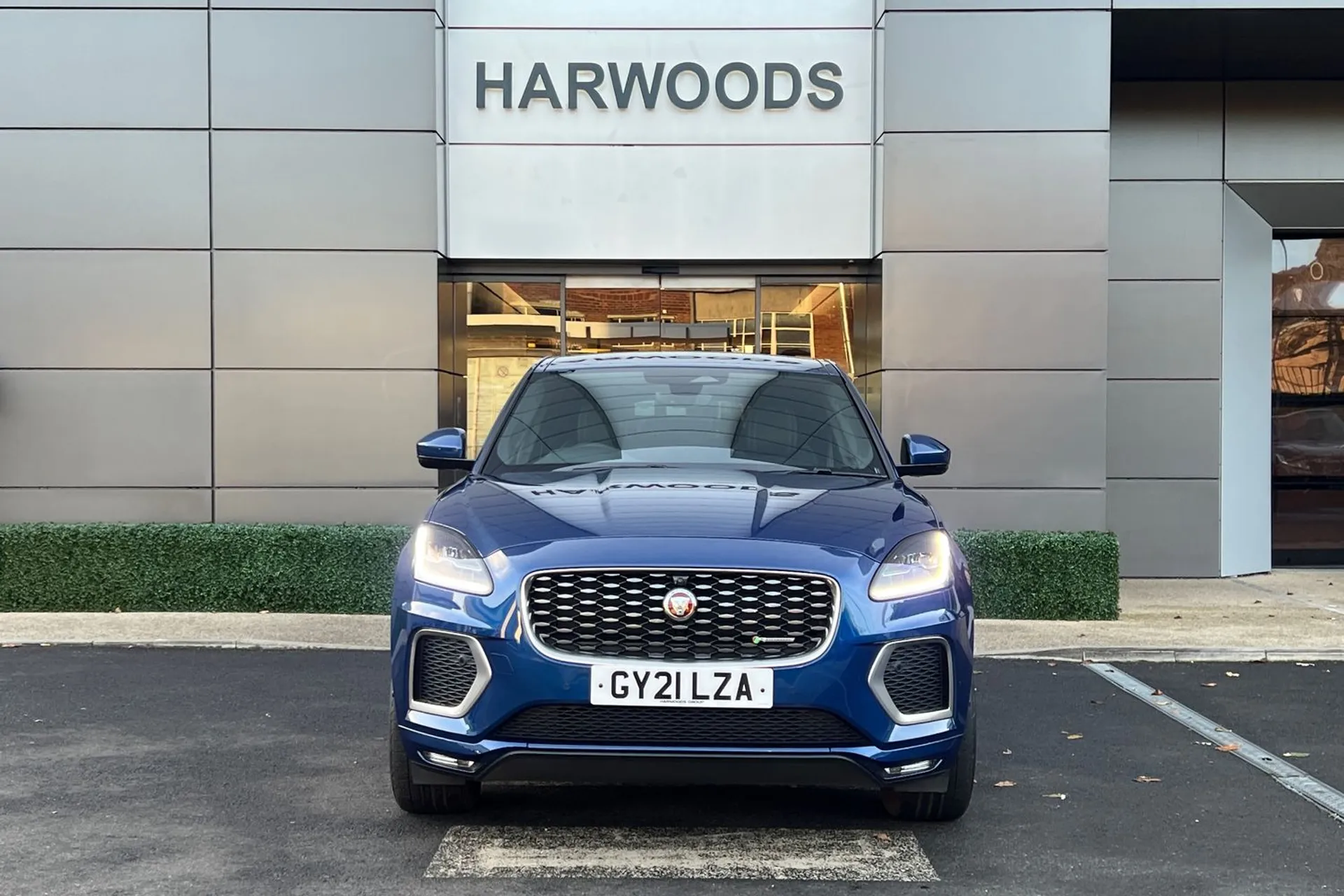 Jaguar E-PACE thumbnail image number 11