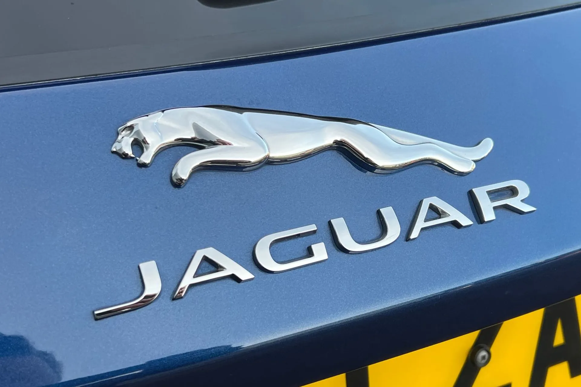 Jaguar E-PACE thumbnail image number 54