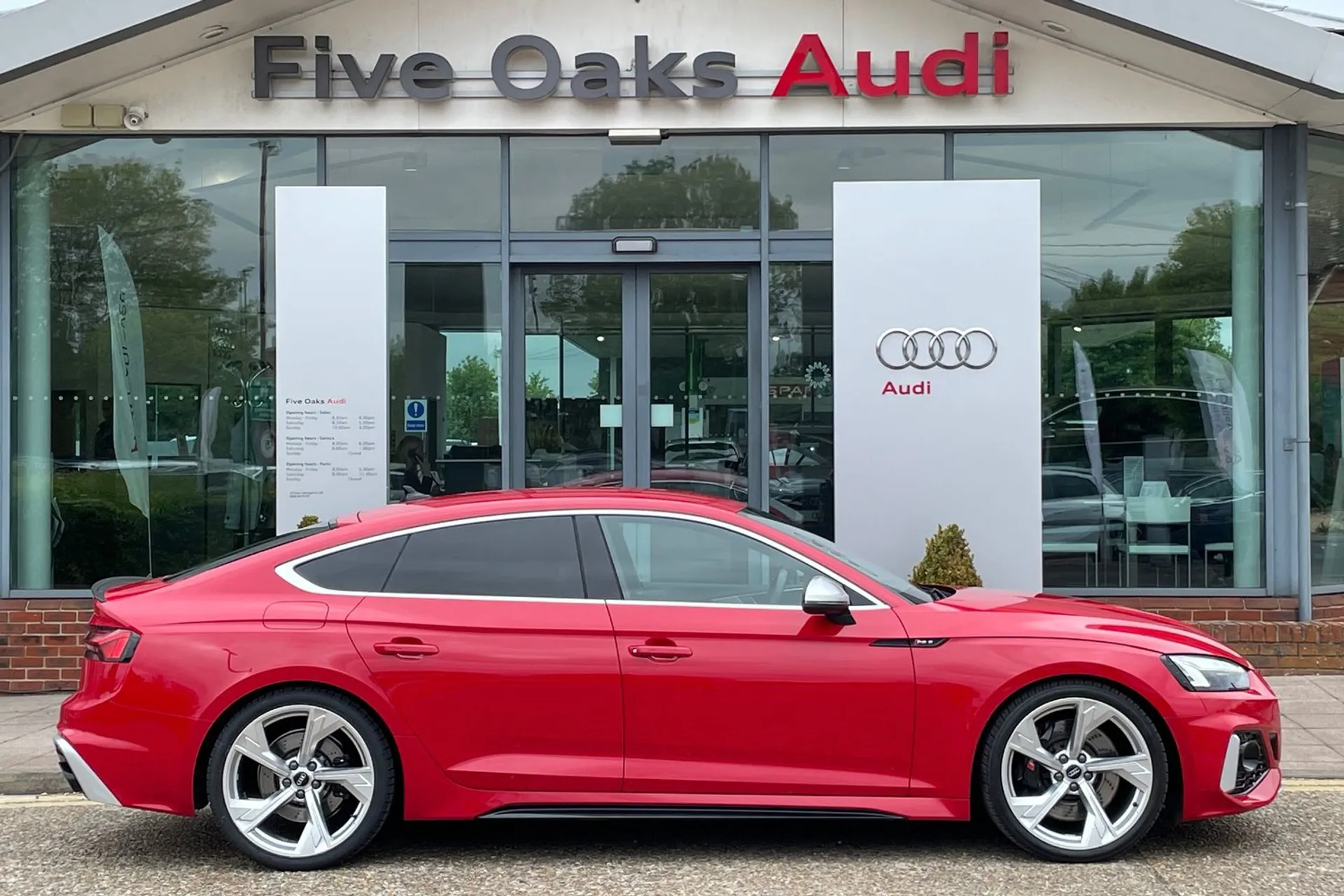 Audi RS5 thumbnail image number 2