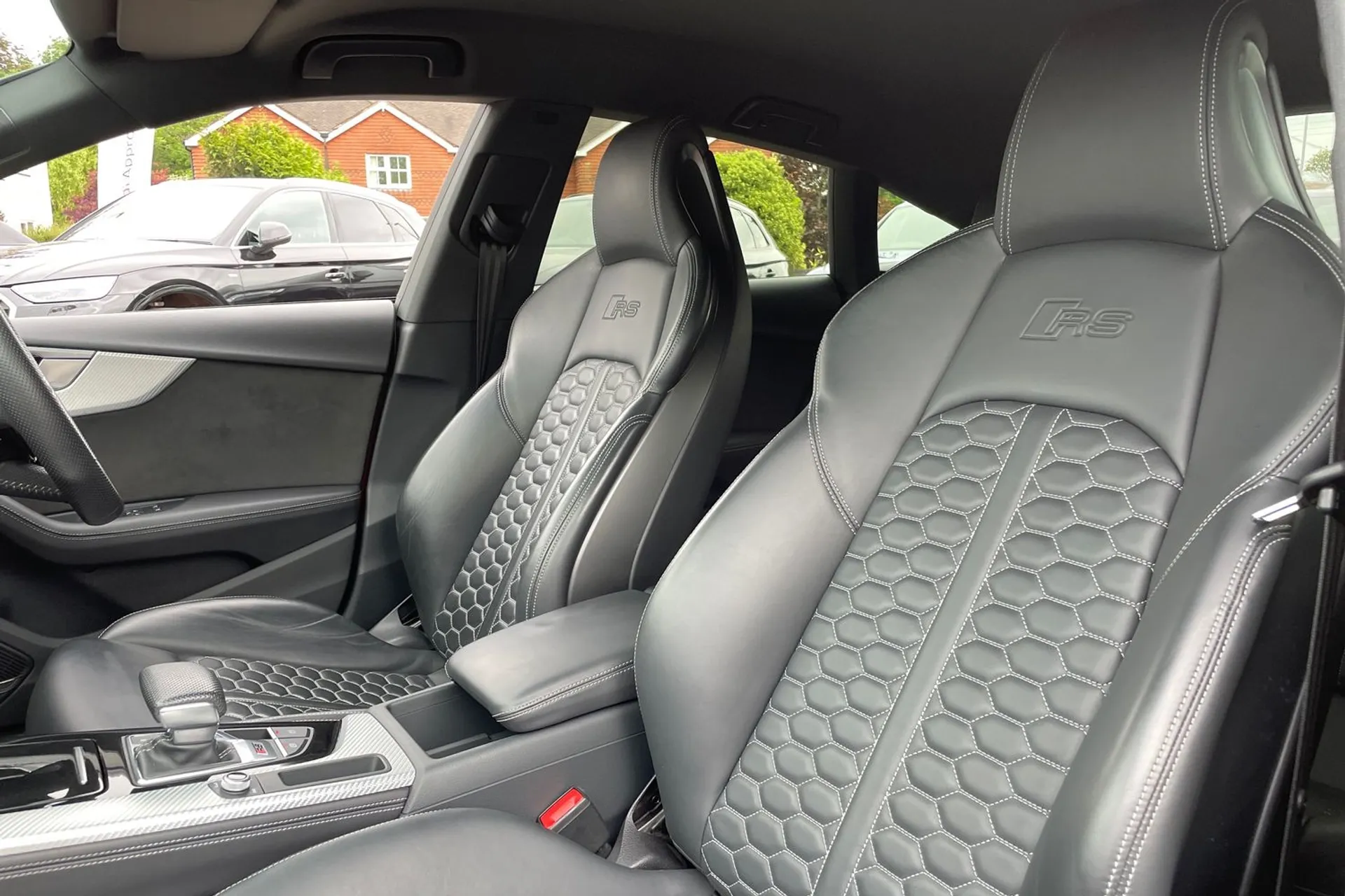 Audi RS5 thumbnail image number 28