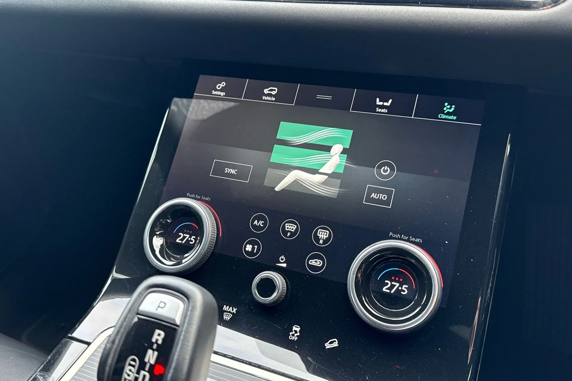 LAND ROVER RANGE ROVER EVOQUE thumbnail image number 44