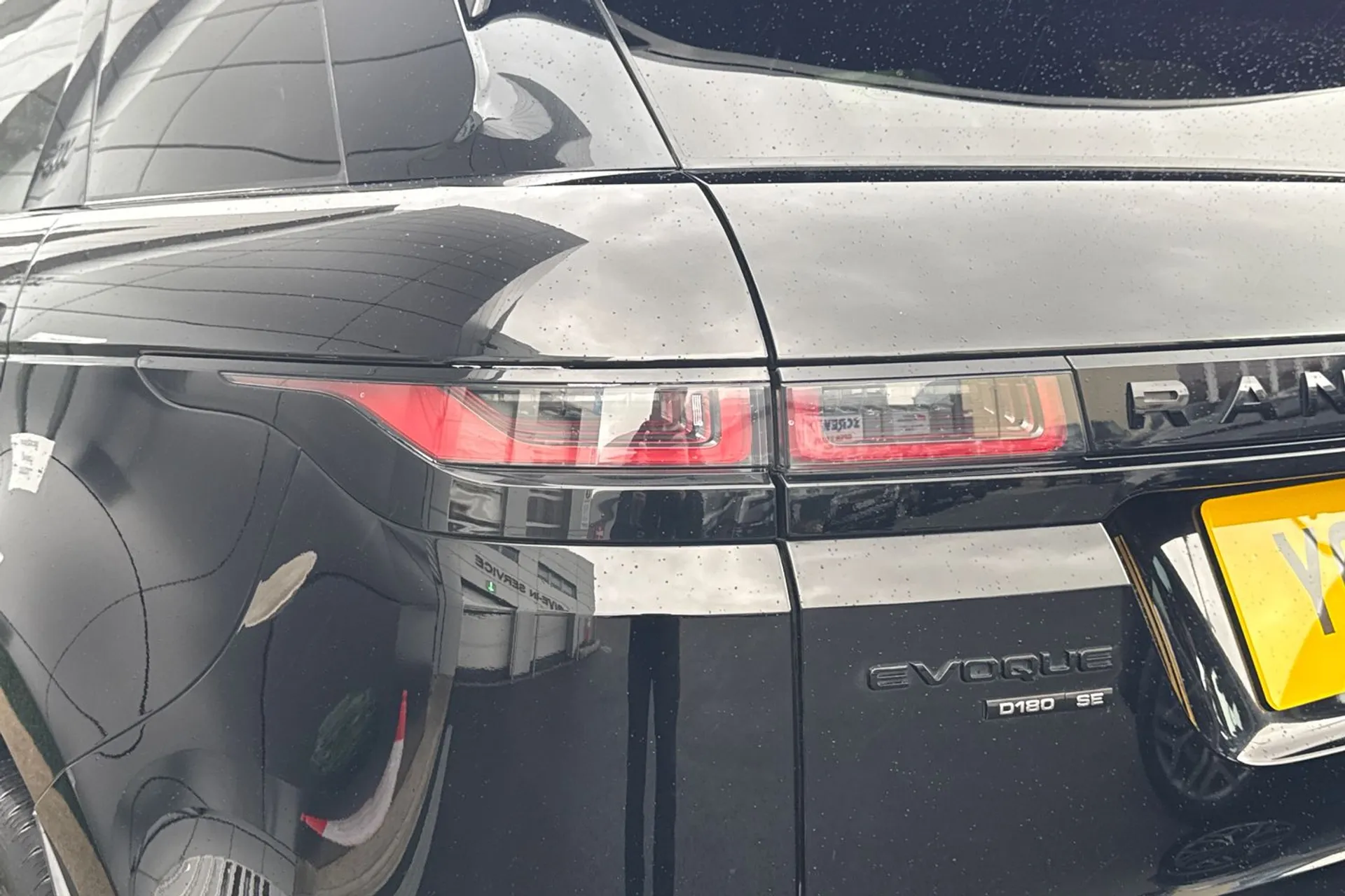 LAND ROVER RANGE ROVER EVOQUE thumbnail image number 24