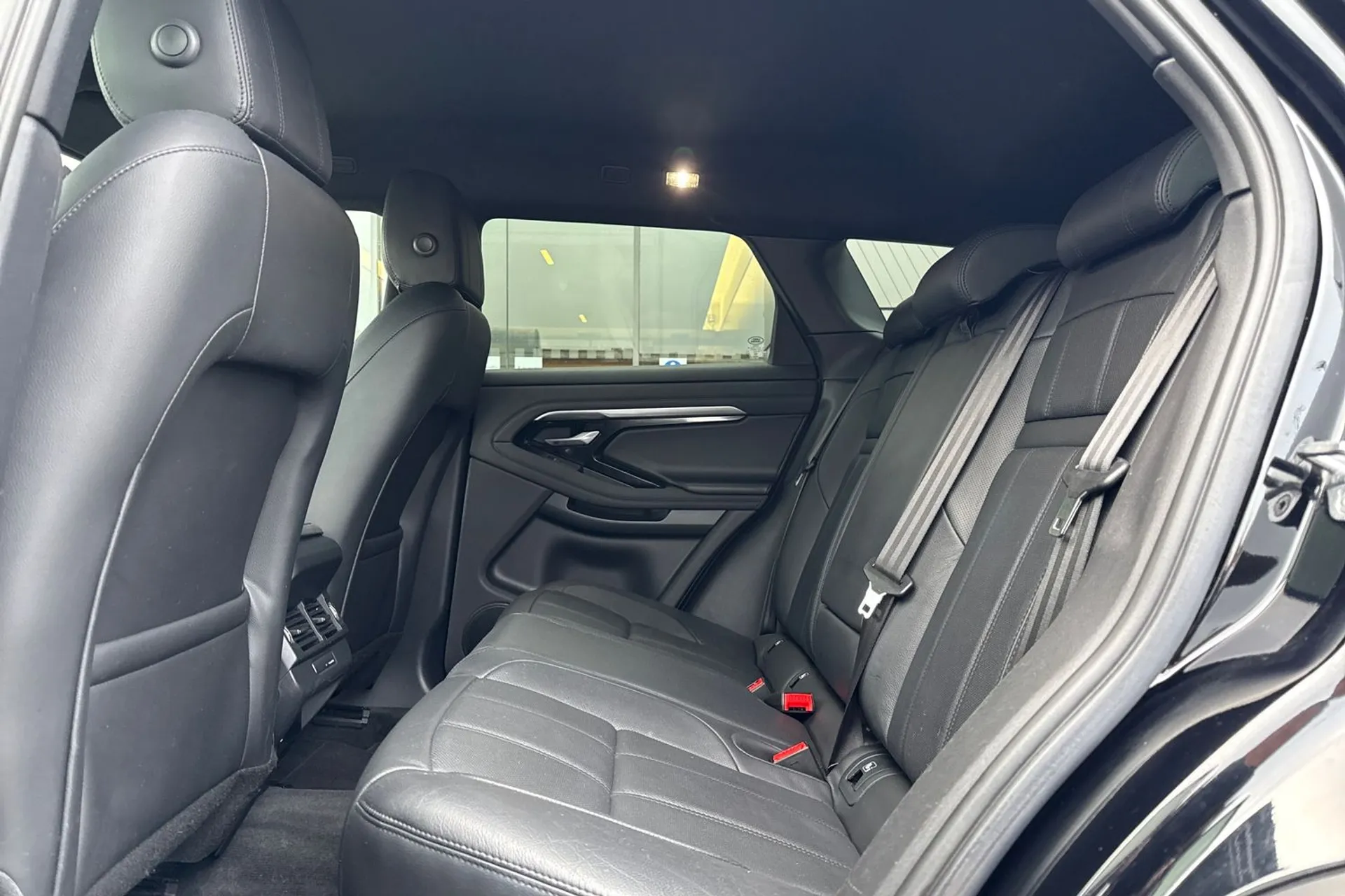 LAND ROVER RANGE ROVER EVOQUE thumbnail image number 35