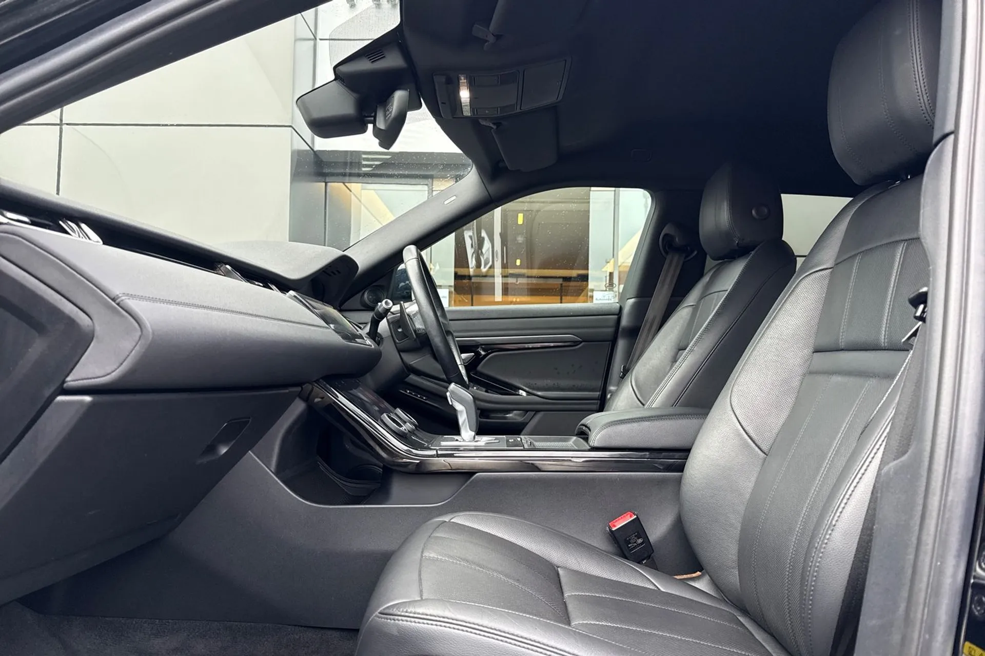 LAND ROVER RANGE ROVER EVOQUE thumbnail image number 33