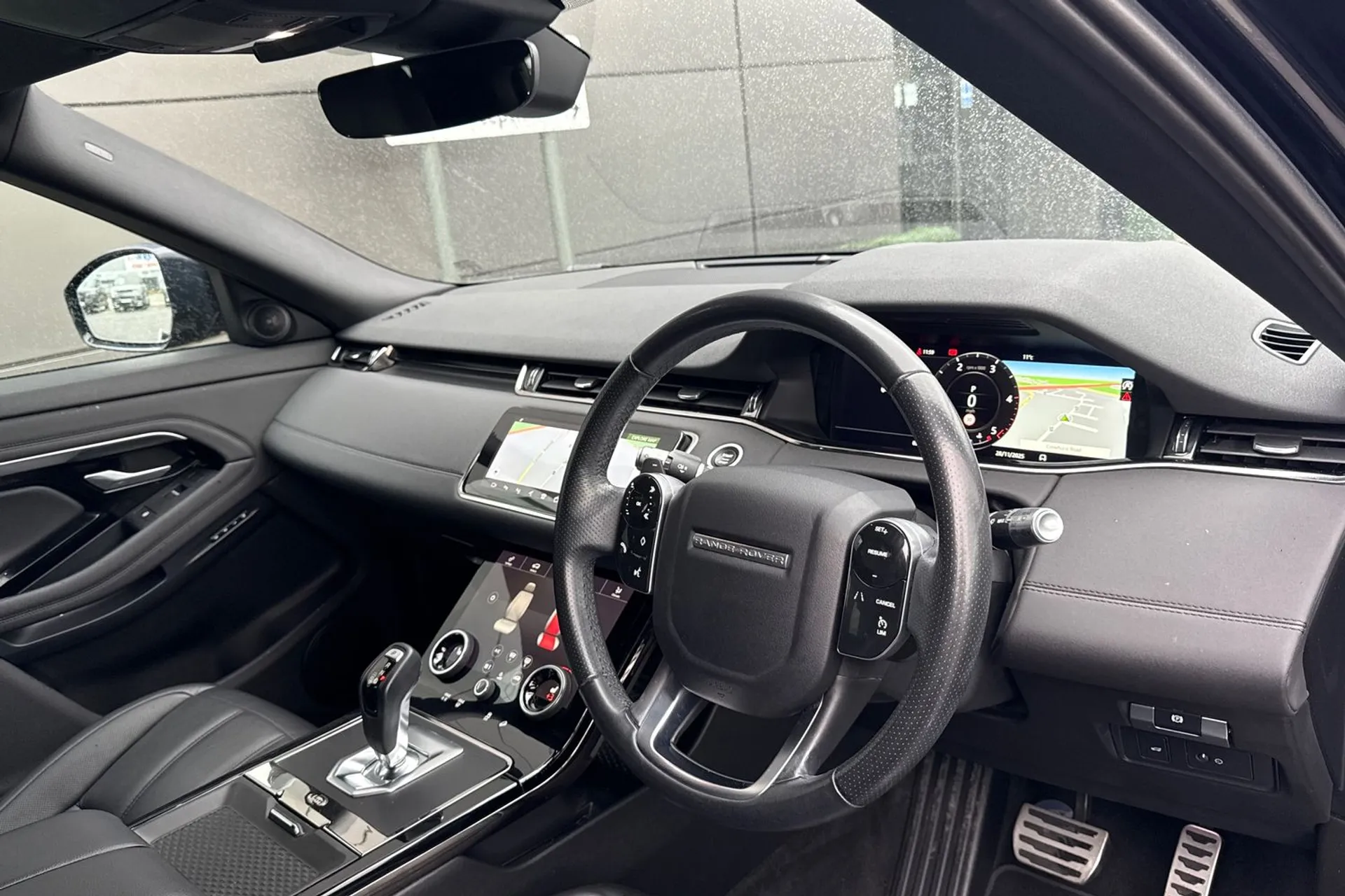 LAND ROVER RANGE ROVER EVOQUE thumbnail image number 17