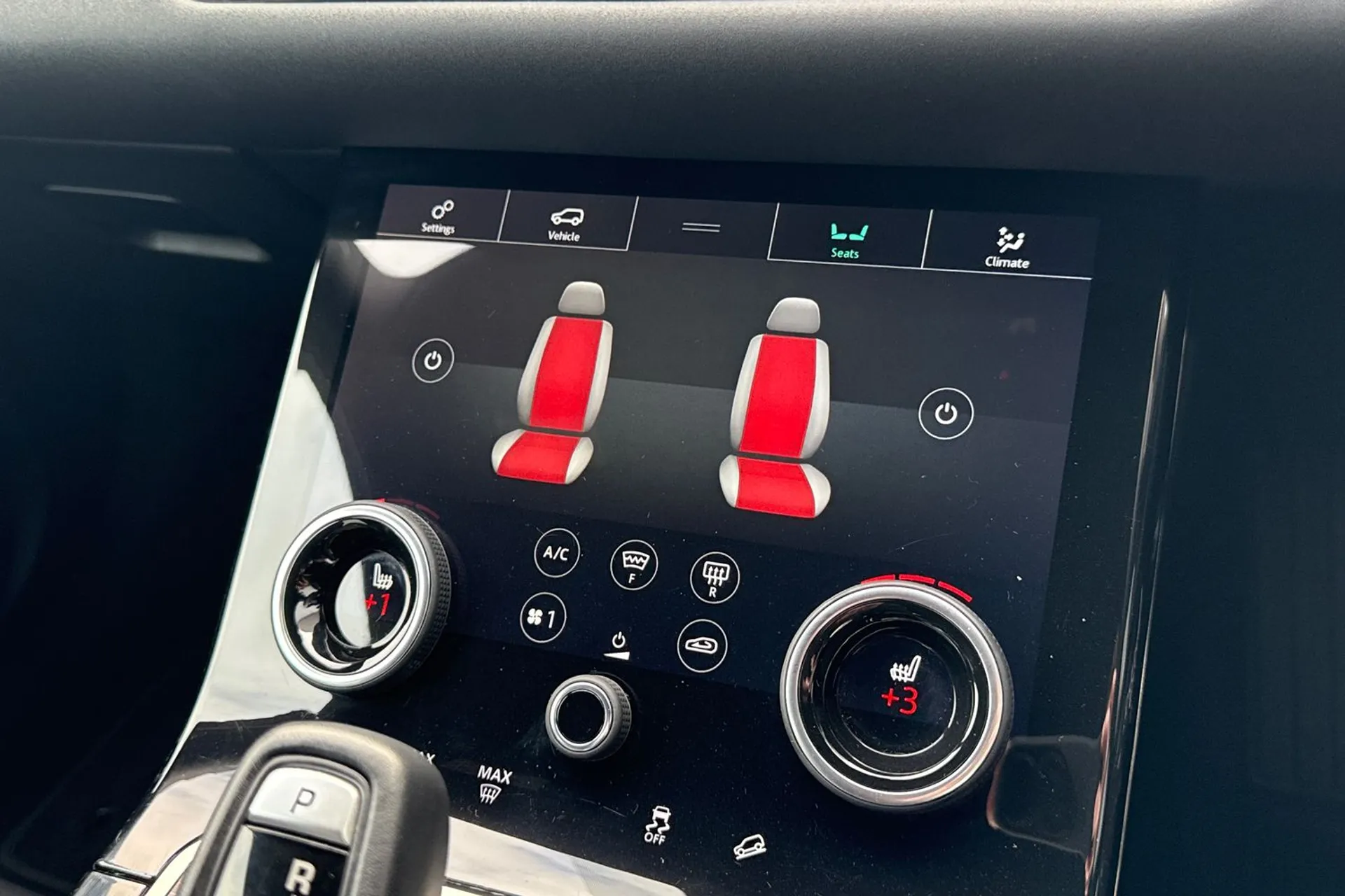 LAND ROVER RANGE ROVER EVOQUE thumbnail image number 19