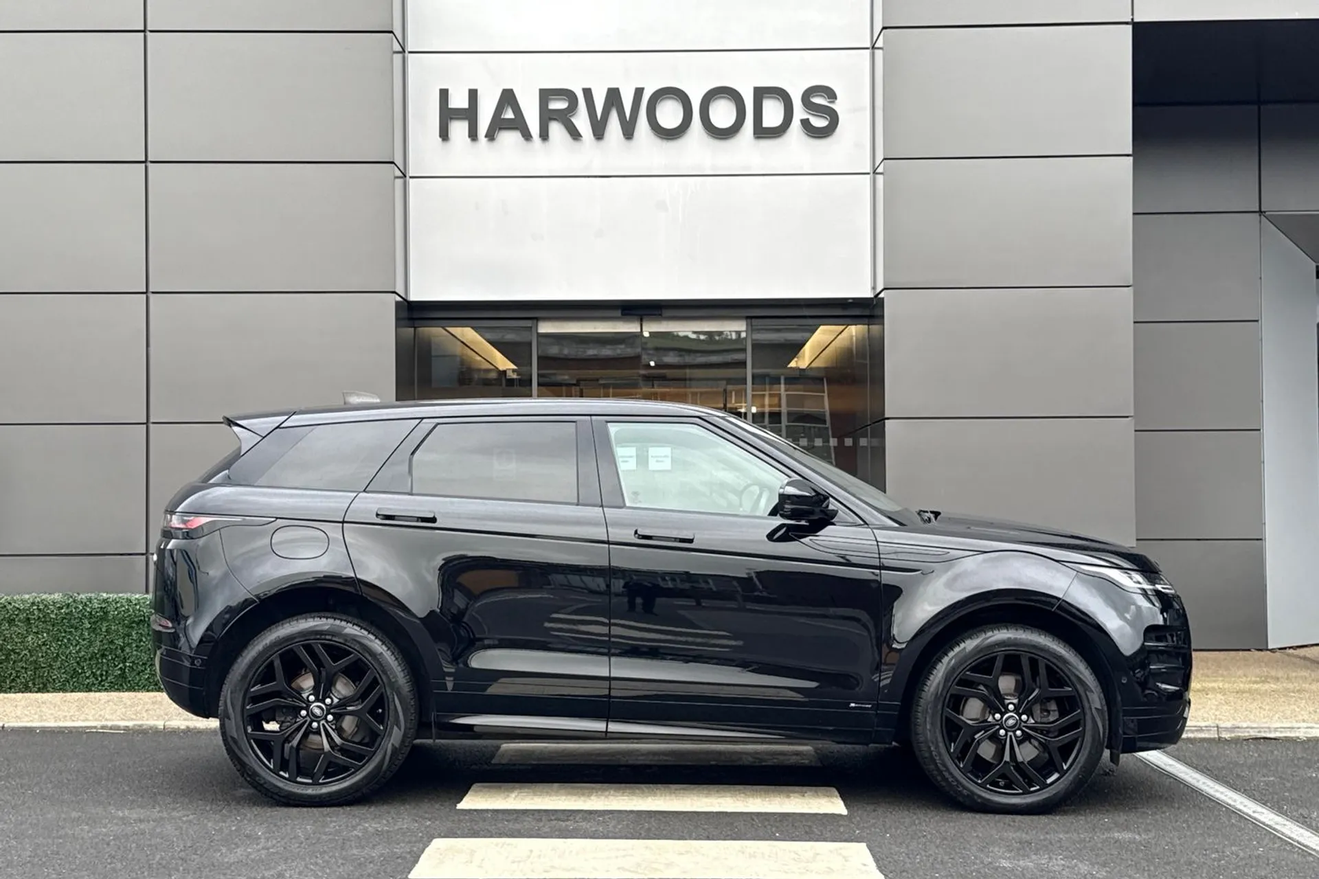 LAND ROVER RANGE ROVER EVOQUE thumbnail image number 2