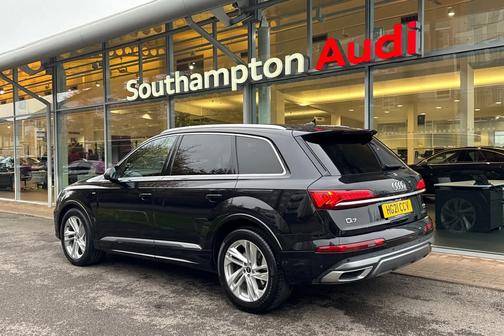 Audi Q7 thumbnail image number 7