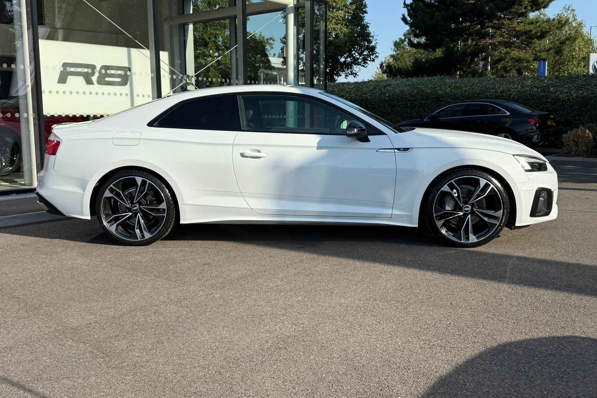 Audi A5 thumbnail image number 2