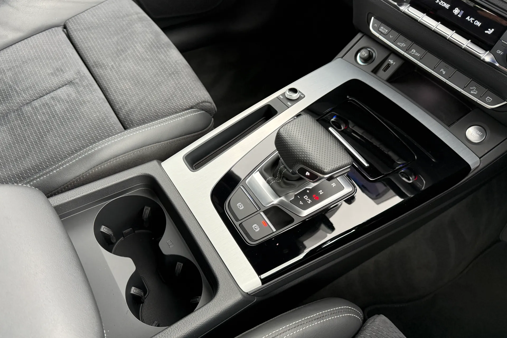 Audi Q5 thumbnail image number 41