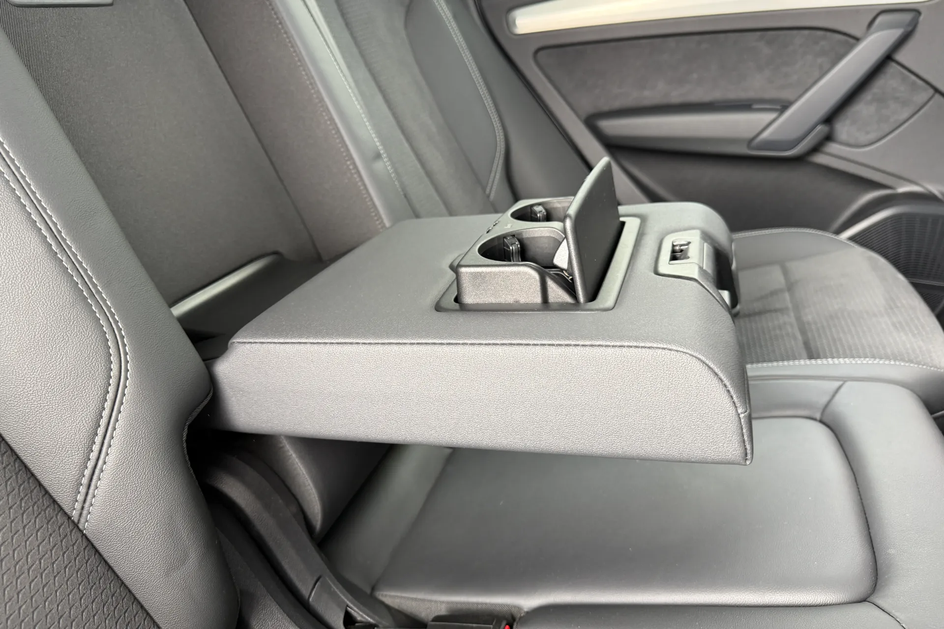 Audi Q5 thumbnail image number 47
