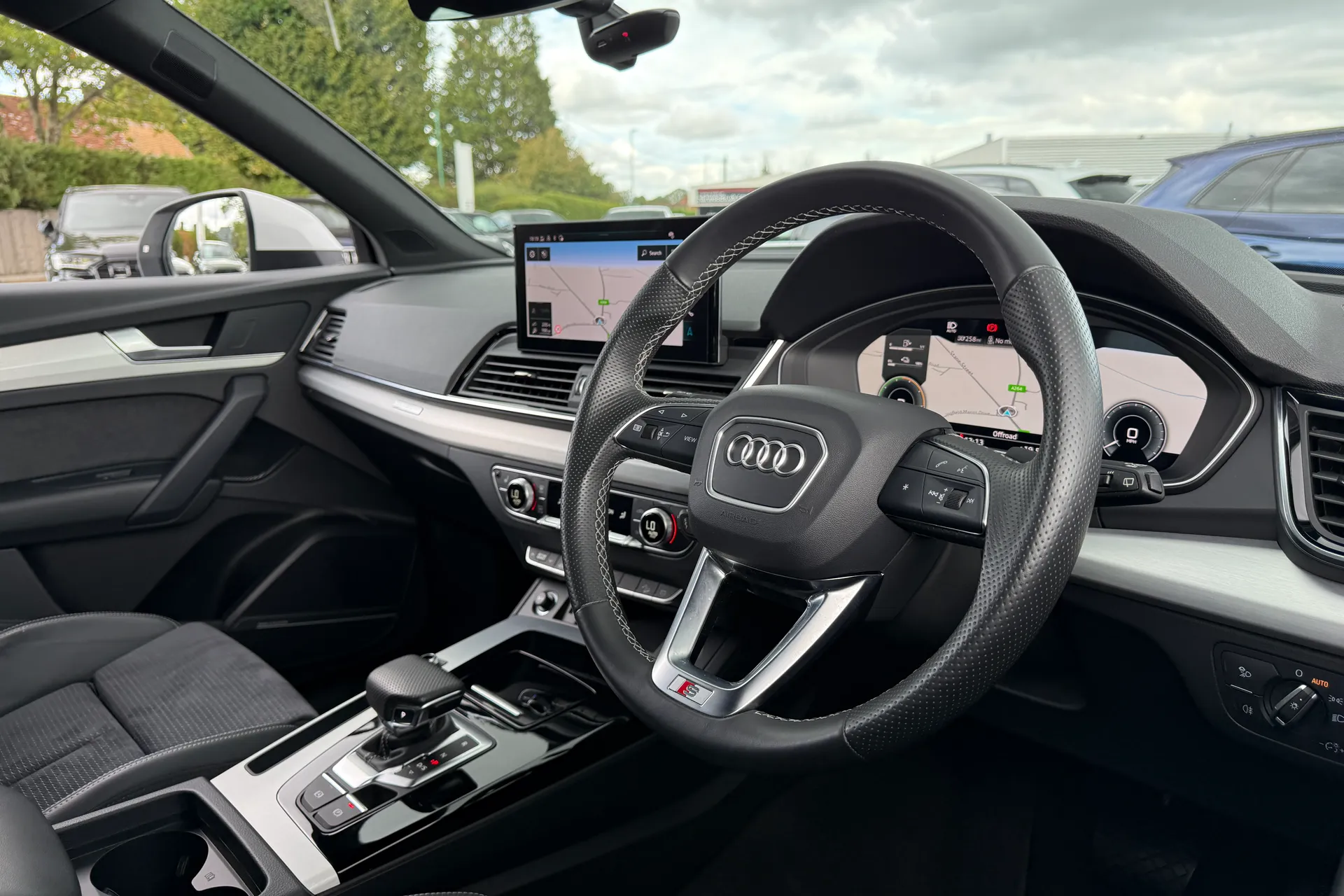 Audi Q5 thumbnail image number 30