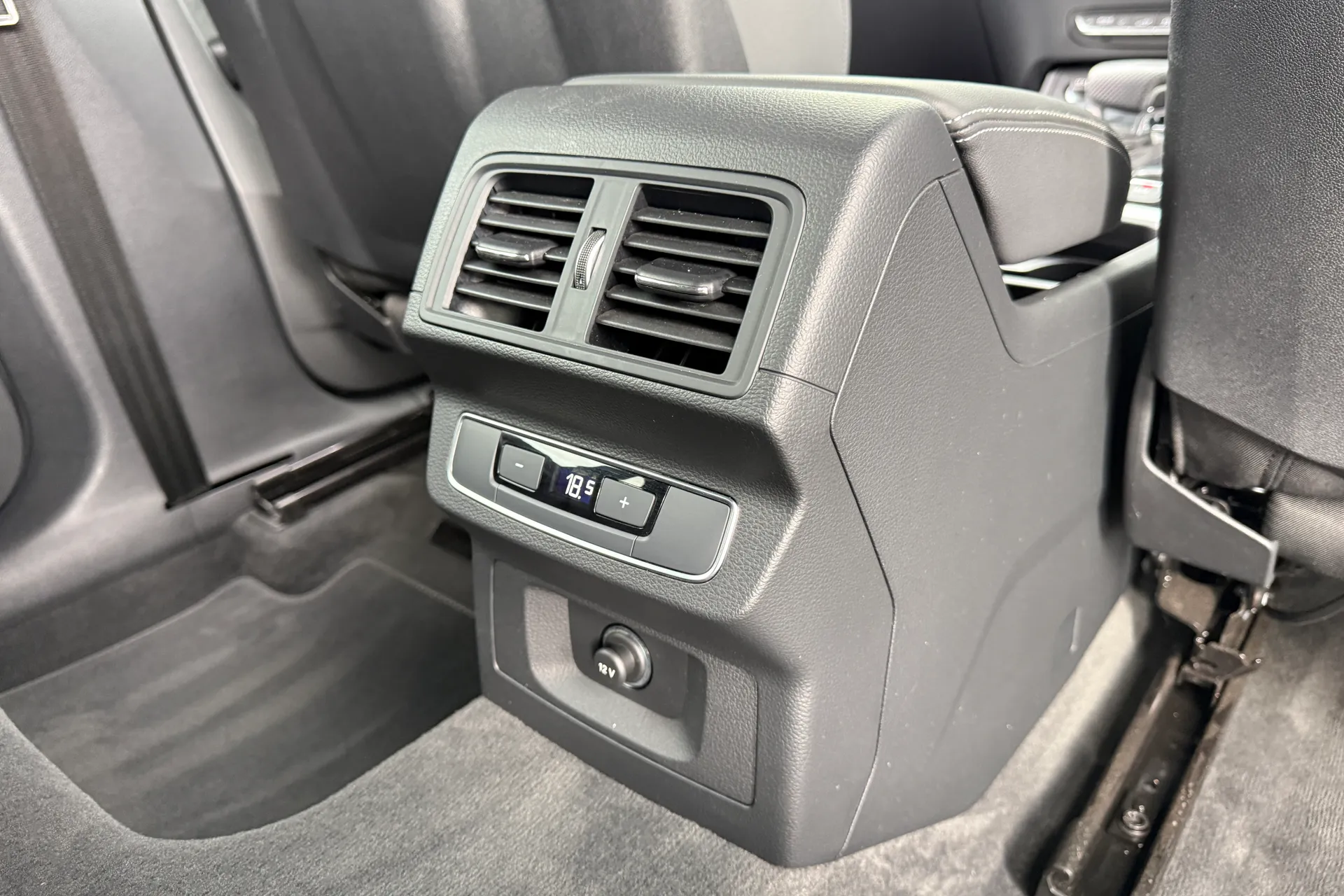 Audi Q5 thumbnail image number 49
