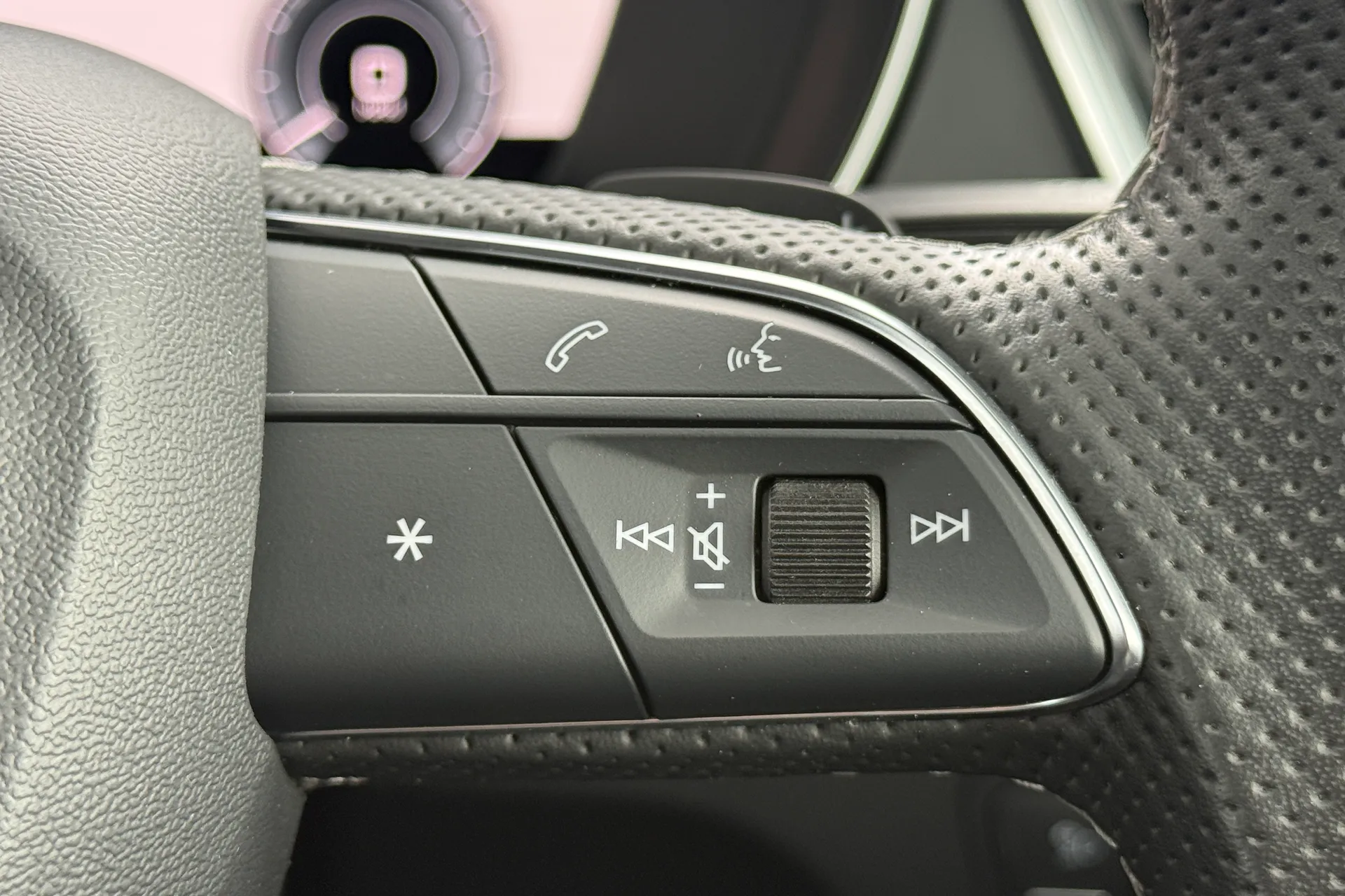 Audi Q5 thumbnail image number 24
