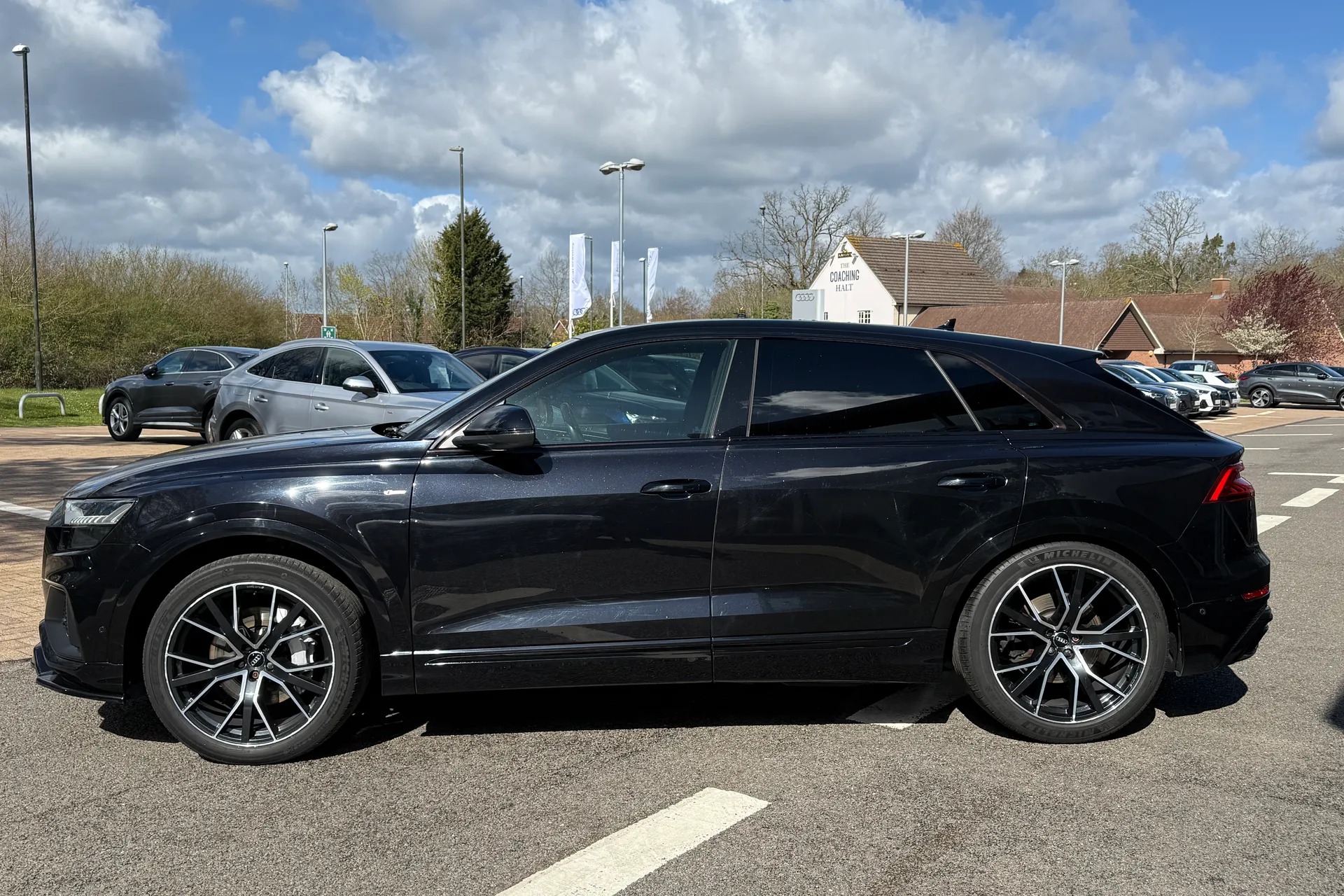 Audi Q8 thumbnail image number 44