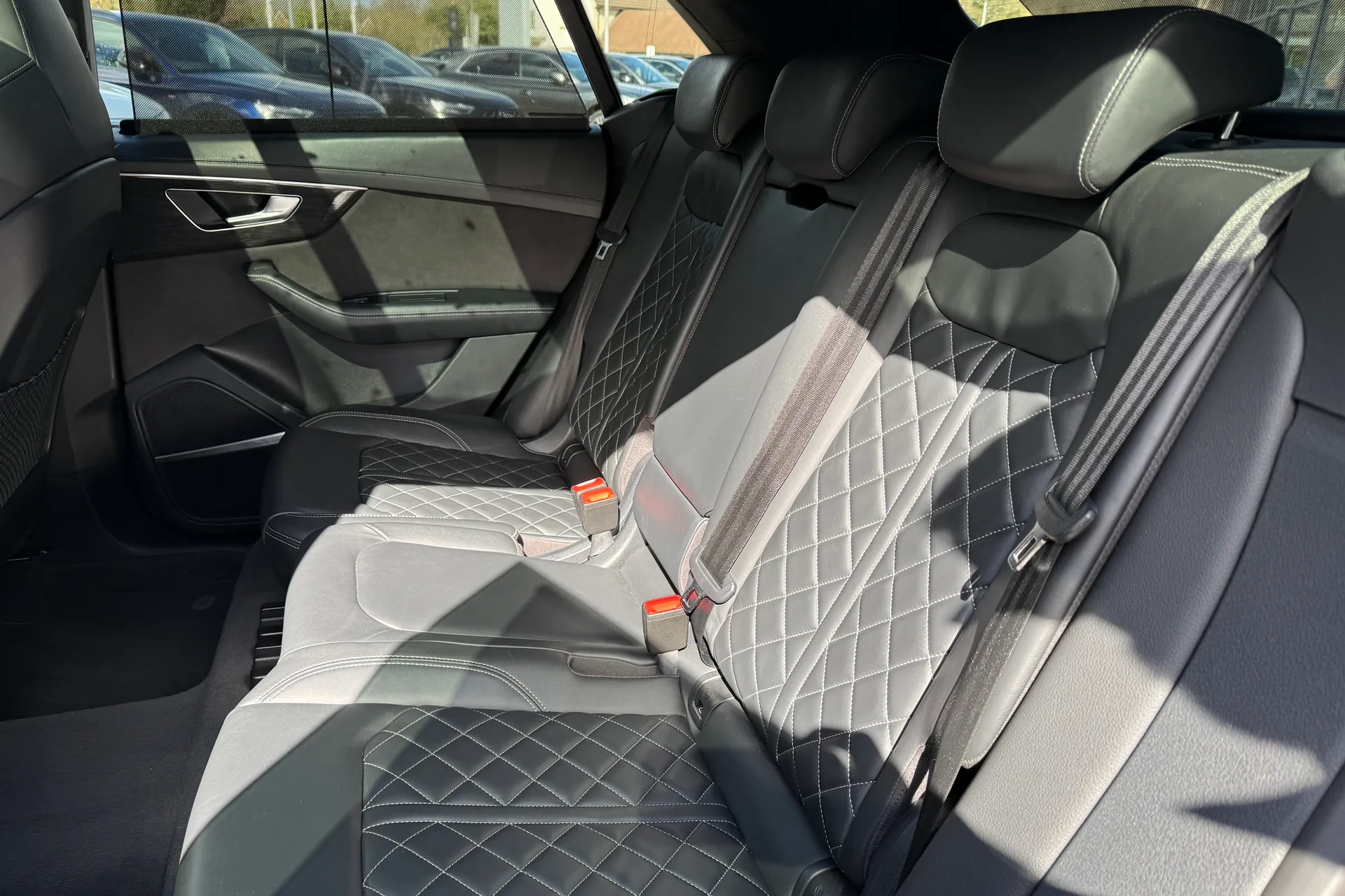 Audi Q8 thumbnail image number 46