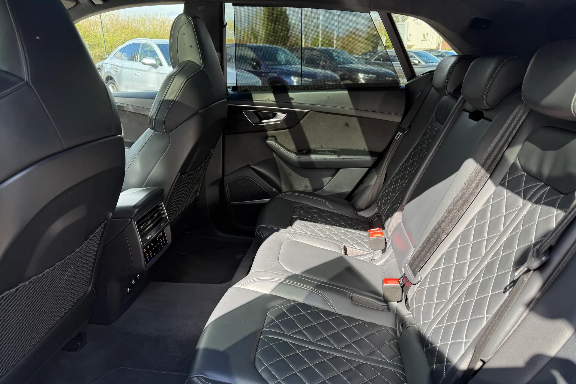 Audi Q8 thumbnail image number 47