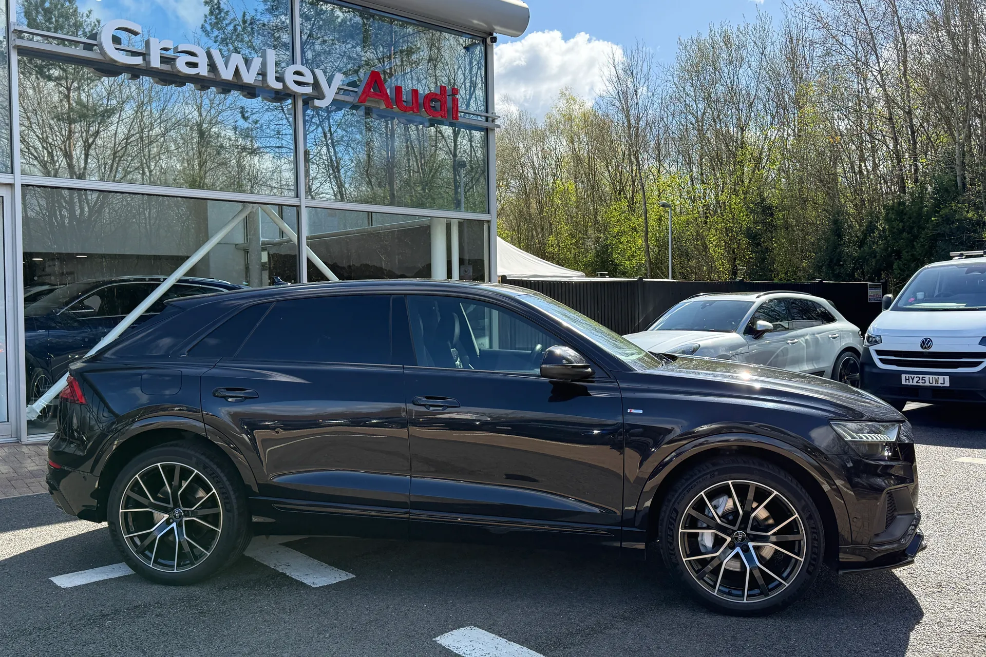 Audi Q8 thumbnail image number 2