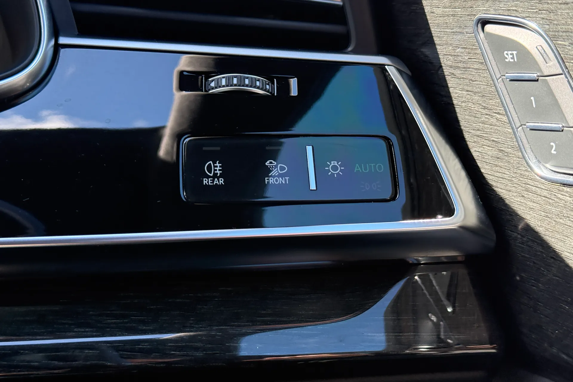 Audi Q8 thumbnail image number 20