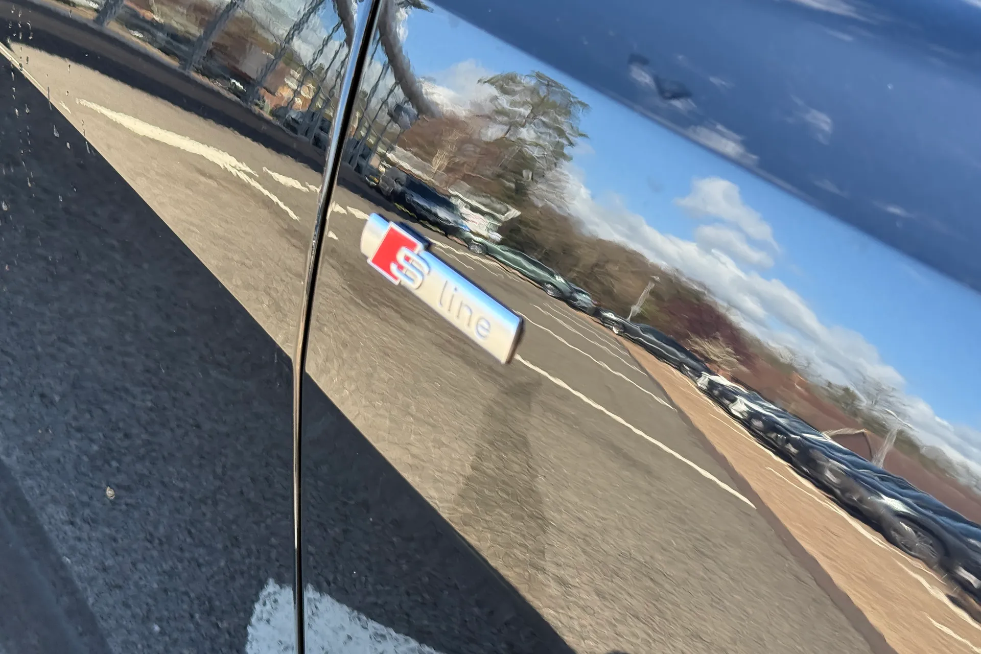 Audi Q8 thumbnail image number 8