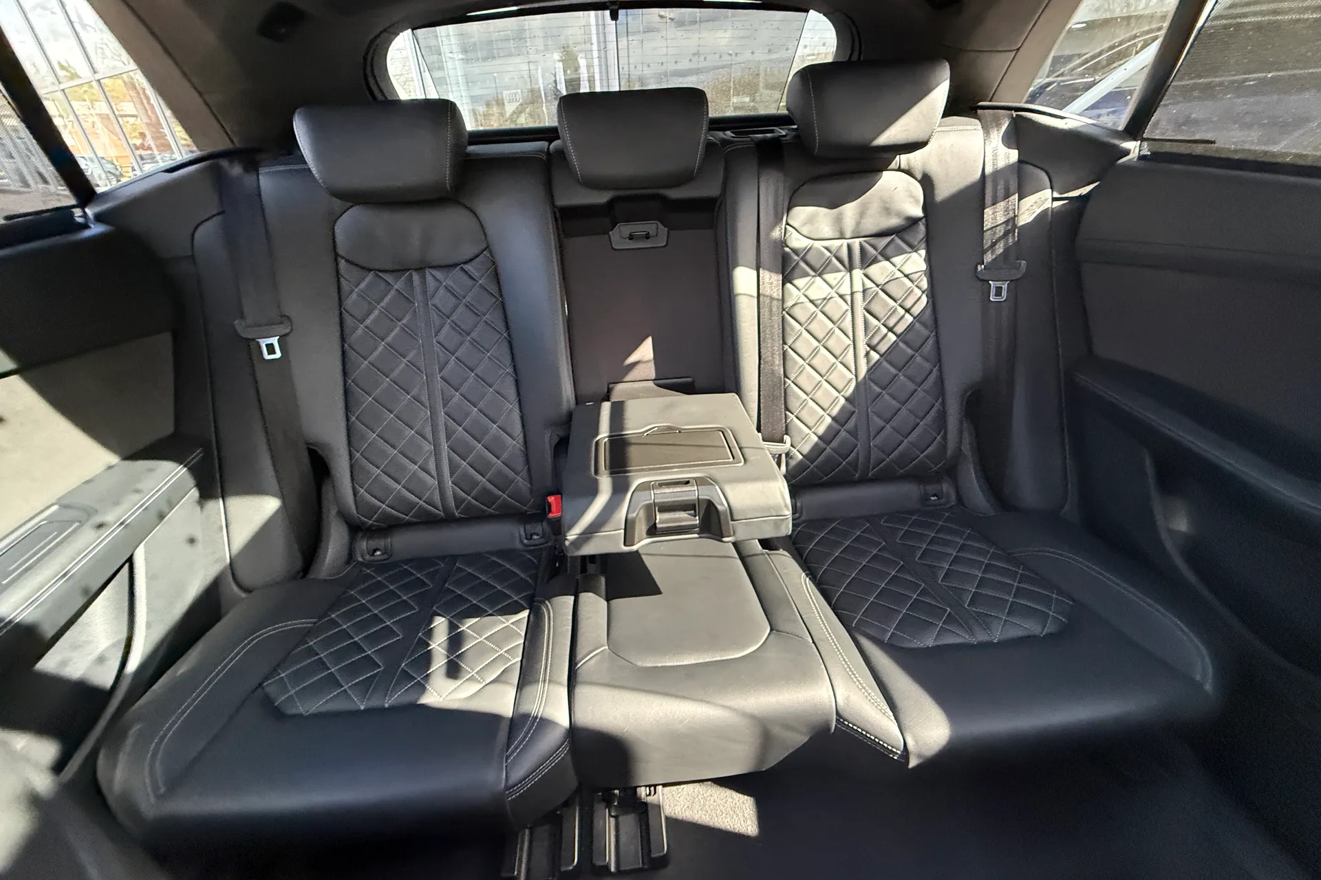 Audi Q8 thumbnail image number 24